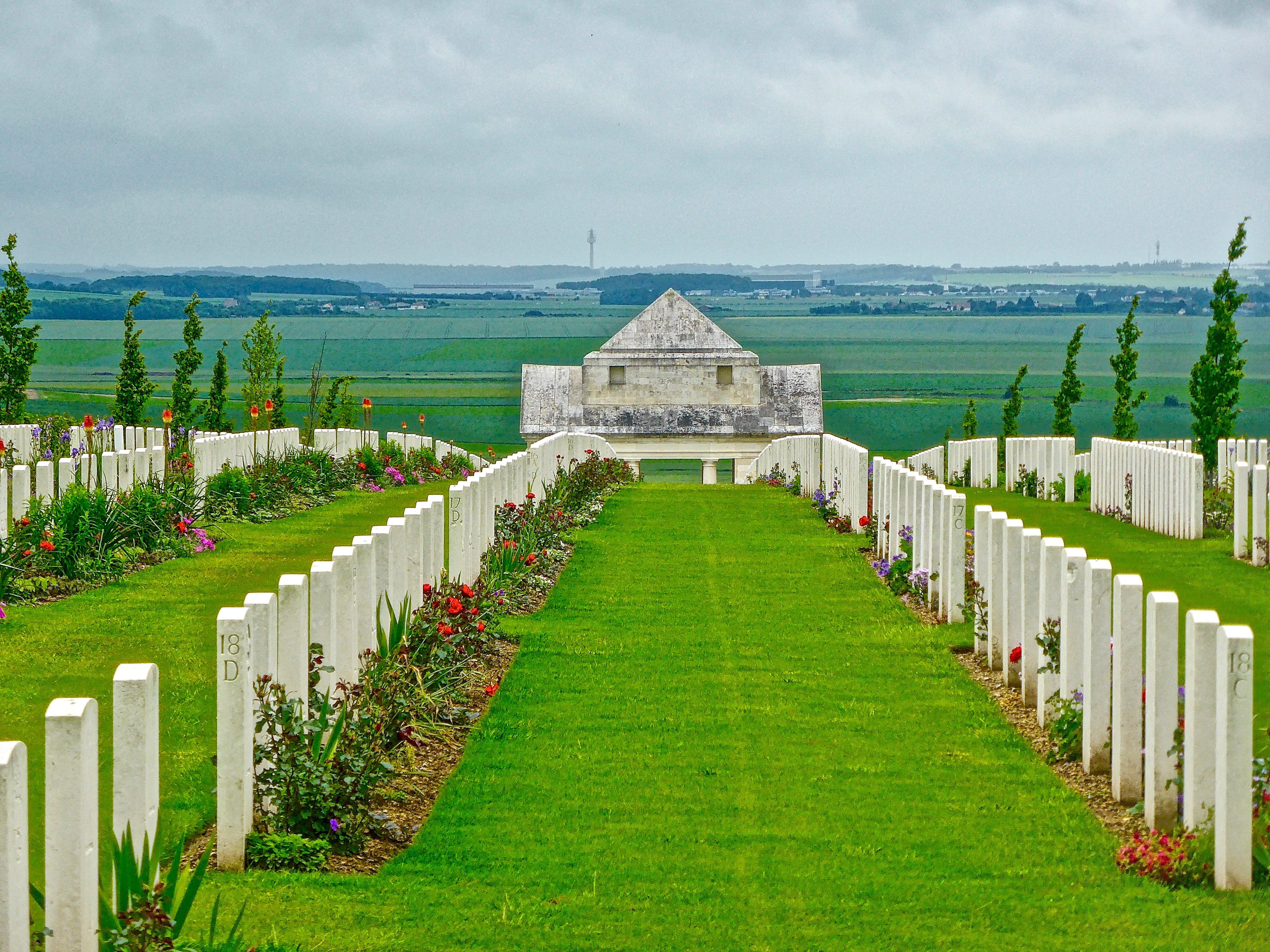 sky, day, history, grass, stone, no people, military, architecture, outdoors, Soldiers, cloud - sky, the past, cemetery, plant, Gravestones, nature, symbol, HD Wallpaper