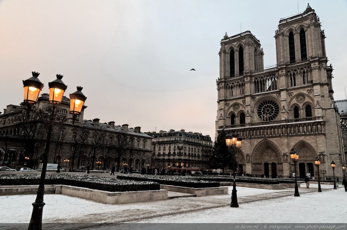 religion, building exterior, built structure, travel destinations, snow, 480P, sky, city, Notre-Dame, landscape, building, outdoors, no people, Paris, HD Wallpaper