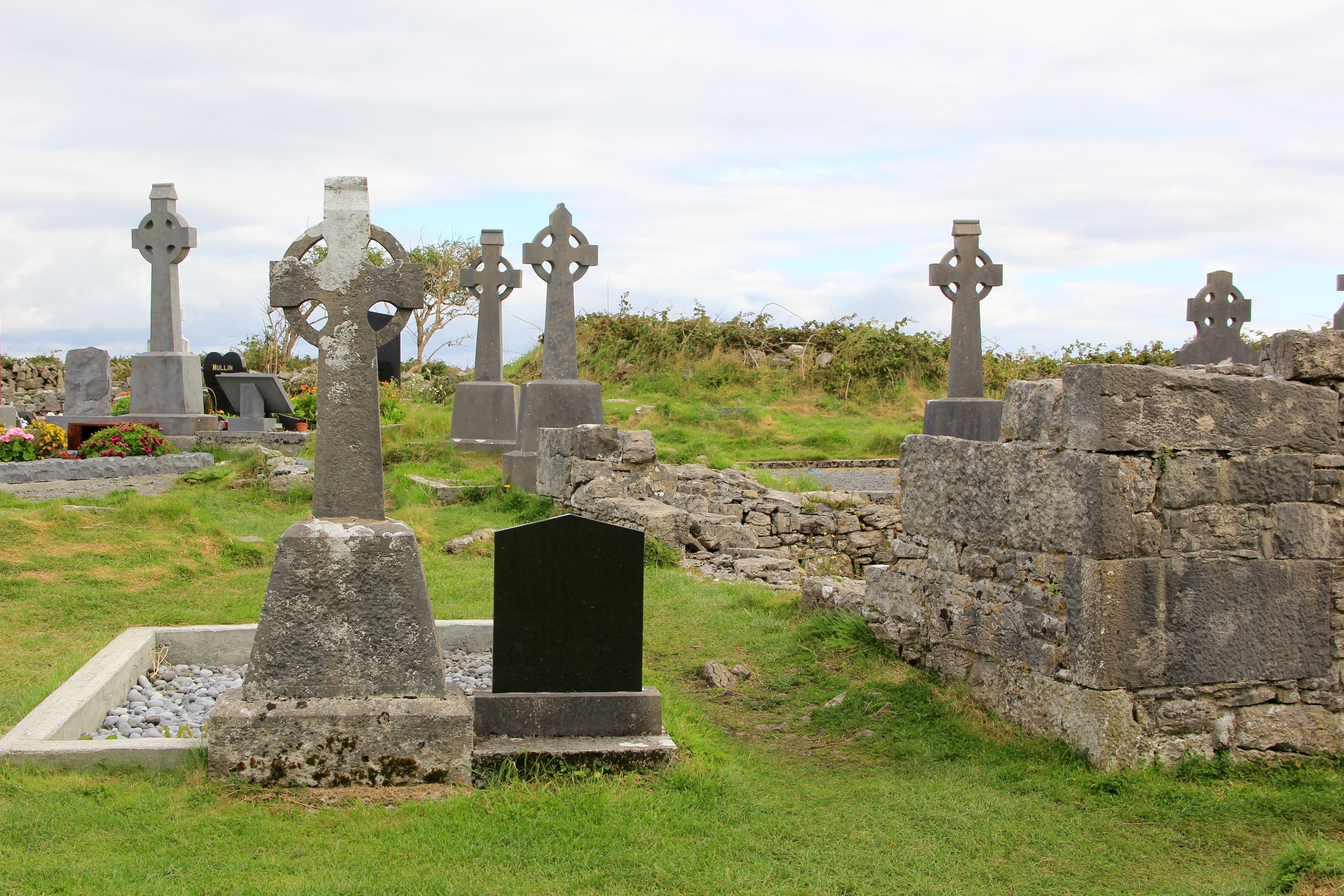 celtic cross, ruined, history, archaeology, ireland, cloud - sky, ancient, christianity, green, famous Place, burial, architecture, old, no people, built structure, HD Wallpaper