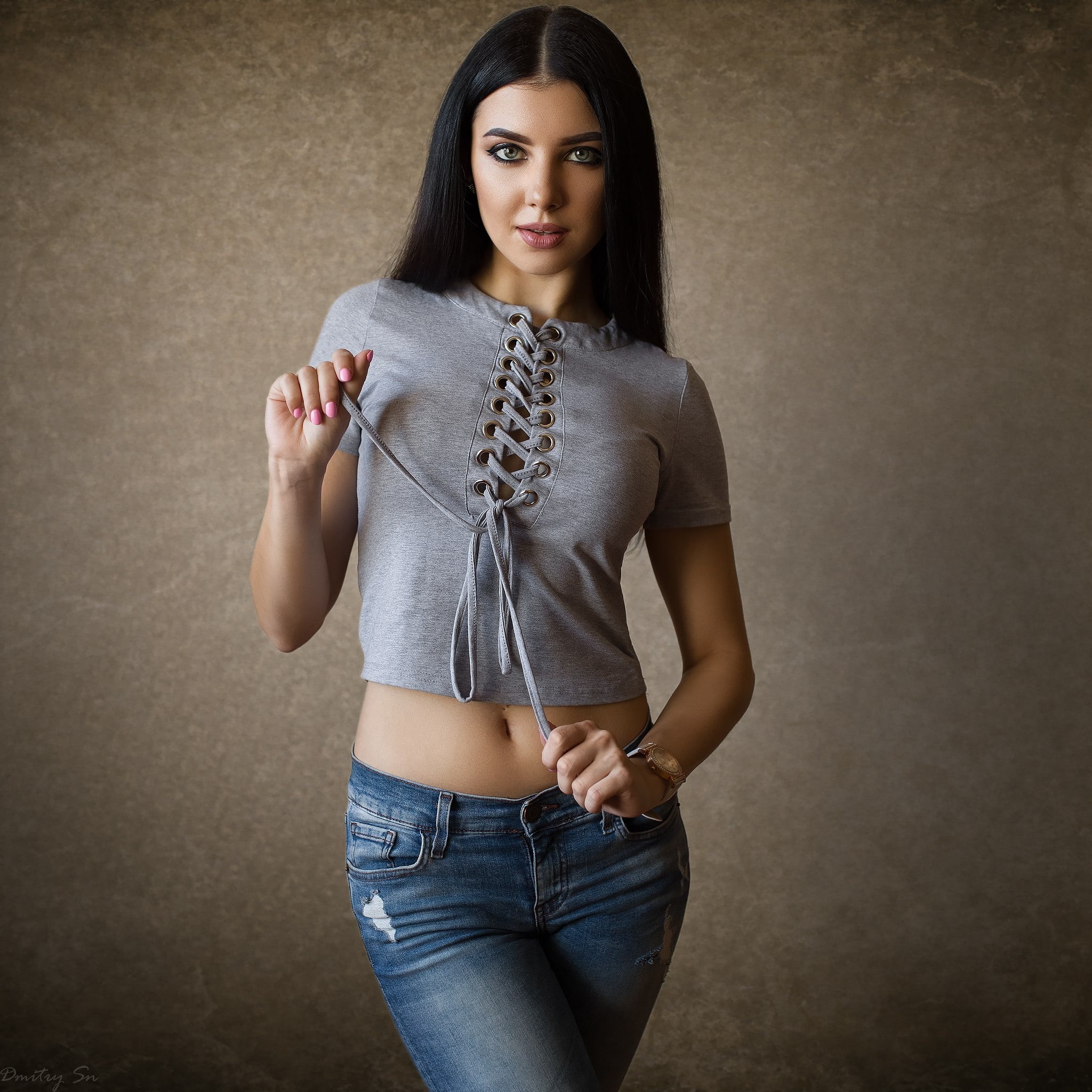 shirt, hair, t, necklace, portrait, one person, young women, fashion, beauty, gray, beautiful woman, 1080P, long hair, jeans, adult, standing, hairstyle, Phone HD Wallpaper