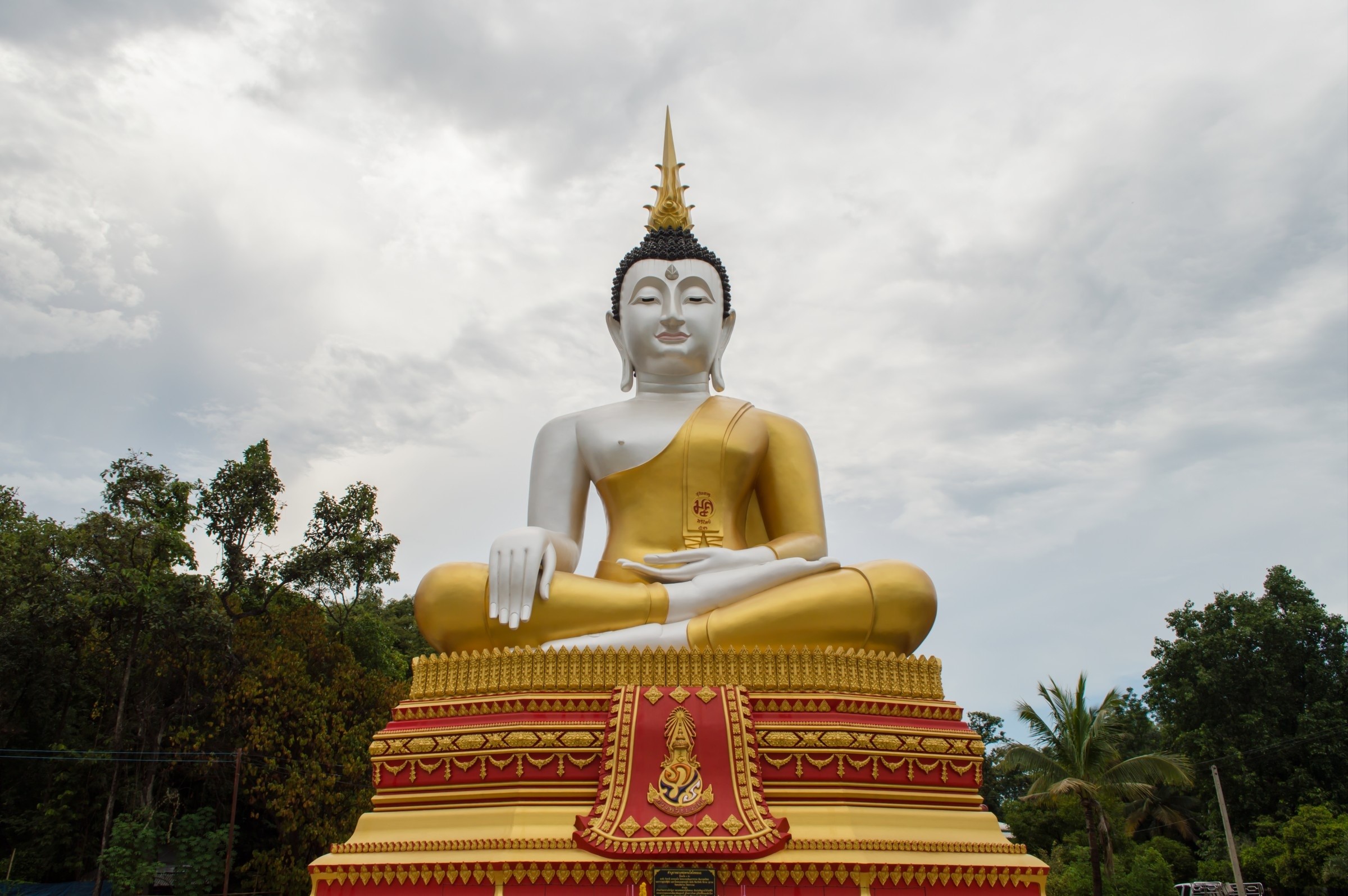 art and craft, tree, buddhism, culture, meditation, thailand, peace, representation, male likeness, place of worship, cloud - sky, buddha, cultures, i pray, HD Wallpaper