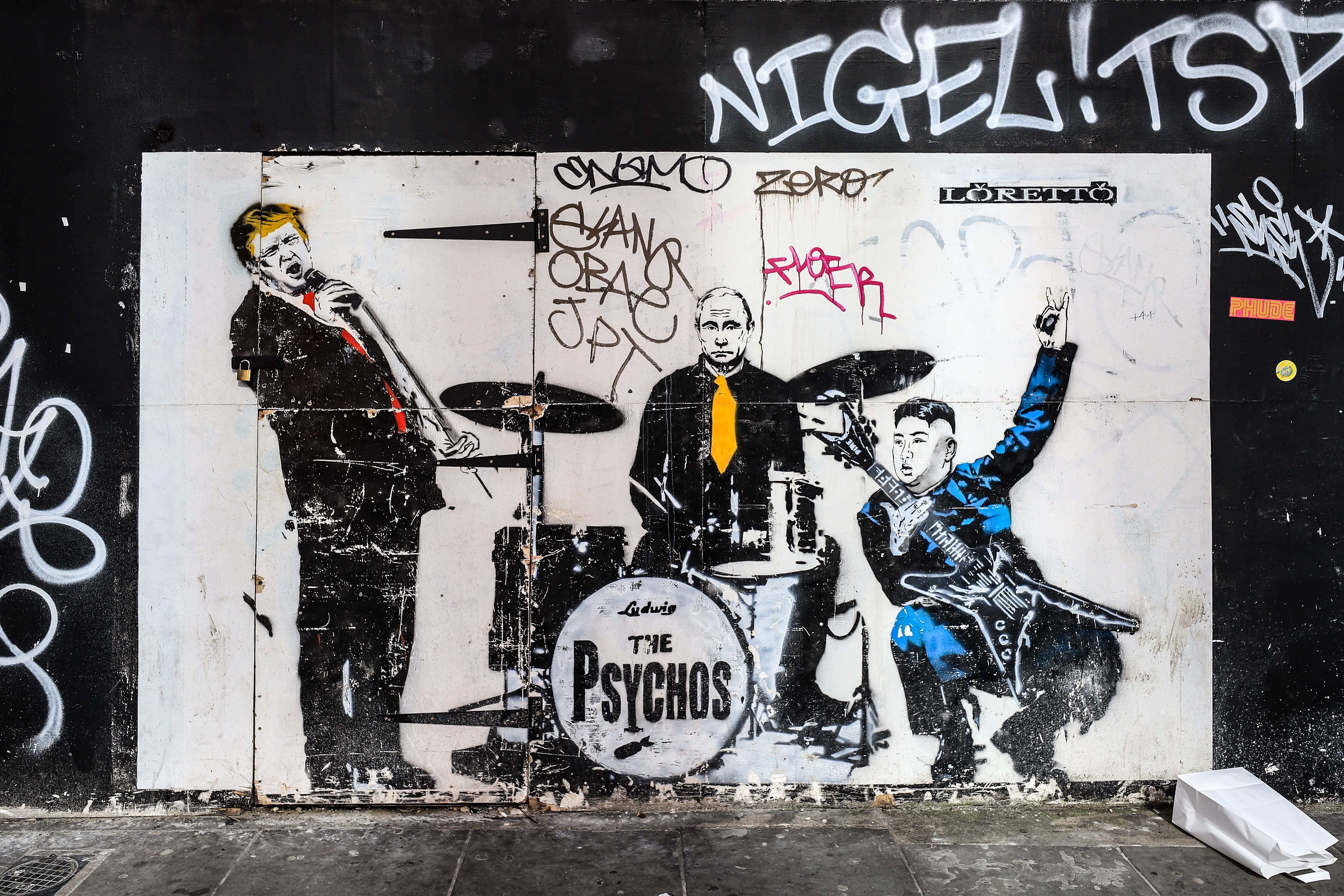 outdoors, mural, no people, helmet, drummer, graffiti, transportation, poster, representation, message, musical instrument, communication, drum, day, psychos, HD Wallpaper