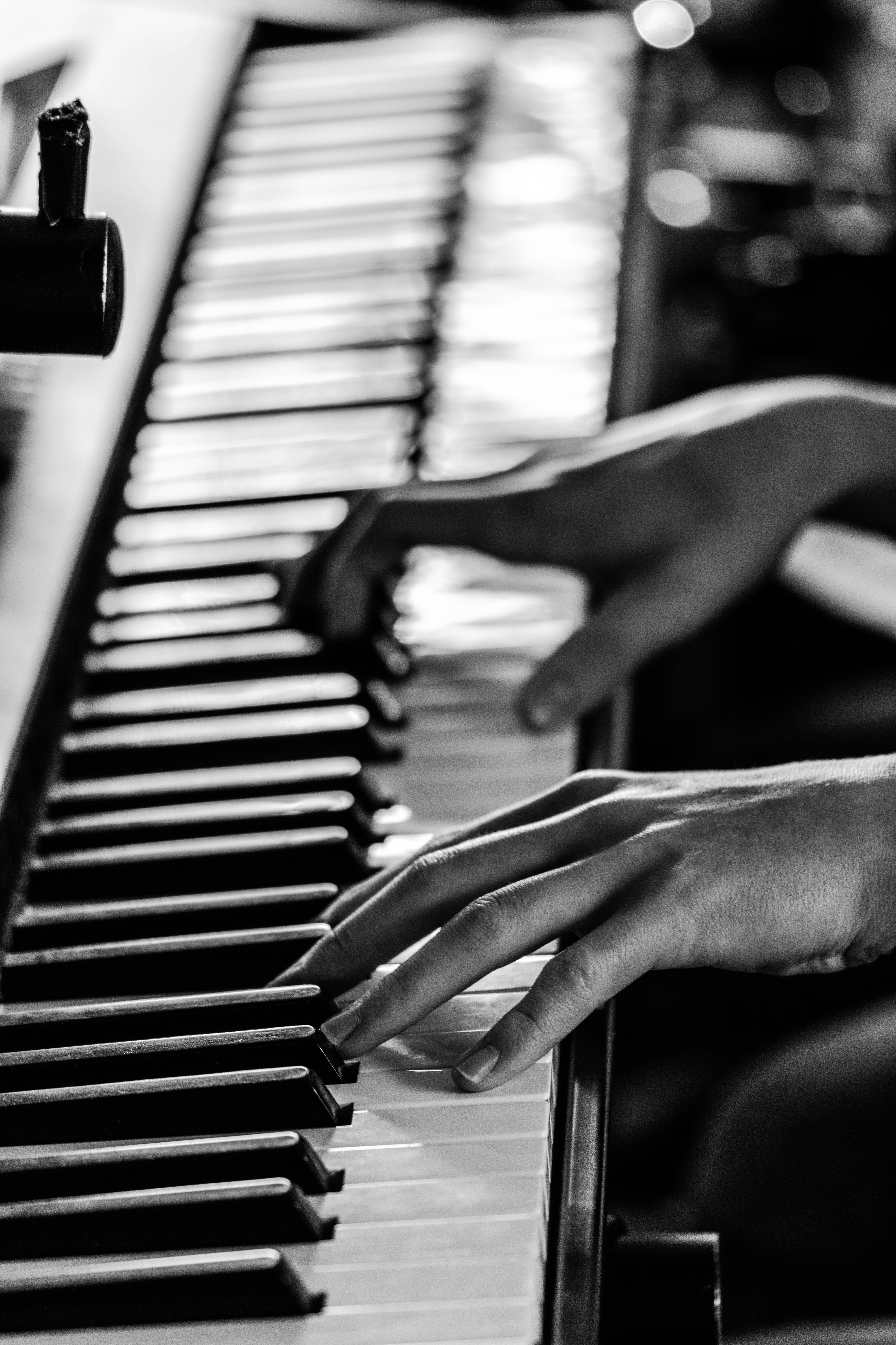 arts culture and entertainment, background, human hand, leisure activities, human, keyboard, artist, baw, skill, playing, lifestyles, black and white, Phone HD Wallpaper