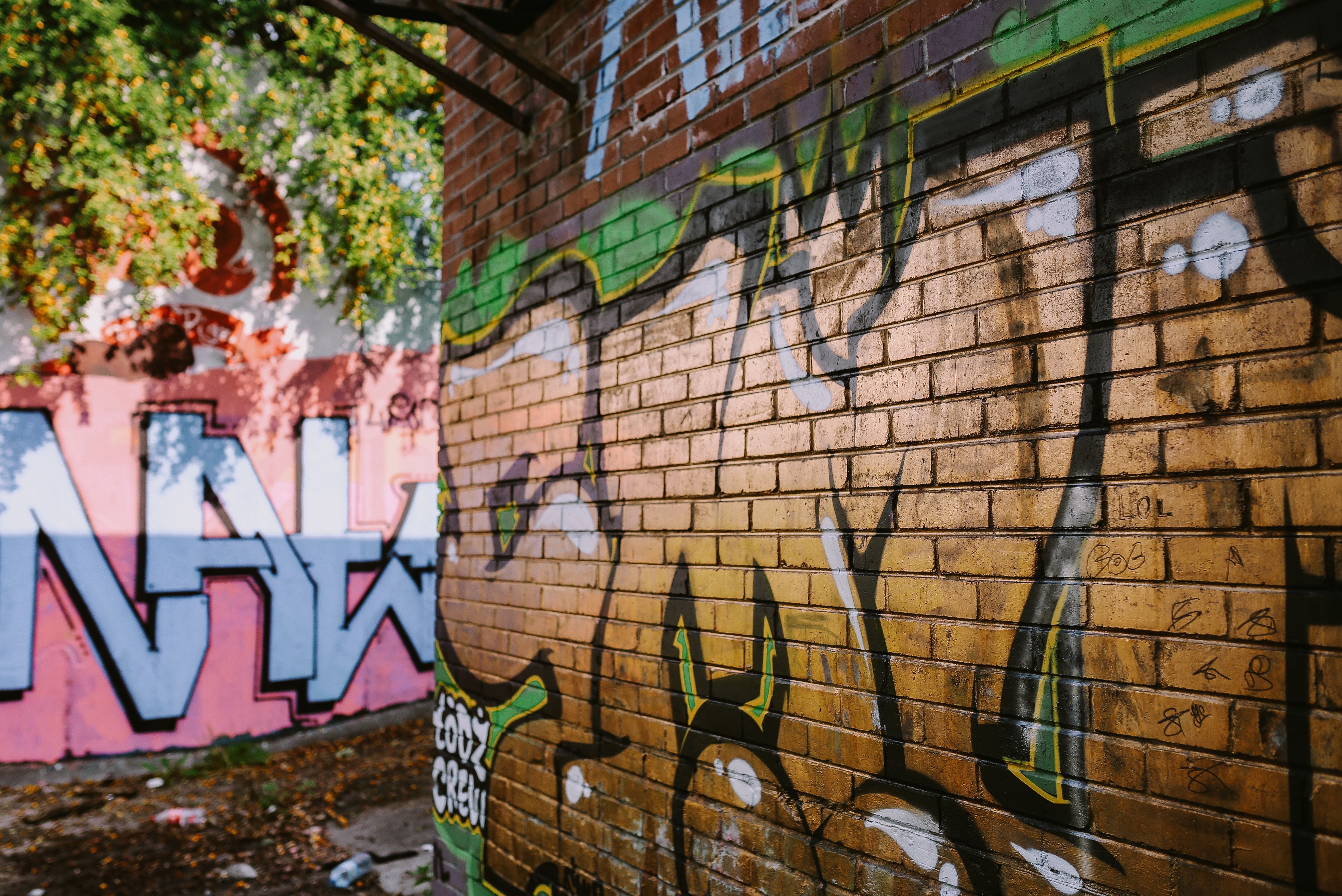 brick, architecture, Urban, mural, text, outdoors, communication, urban Scene, paint, building exterior, graffiti, street art, art, brick wall, painting, HD Wallpaper