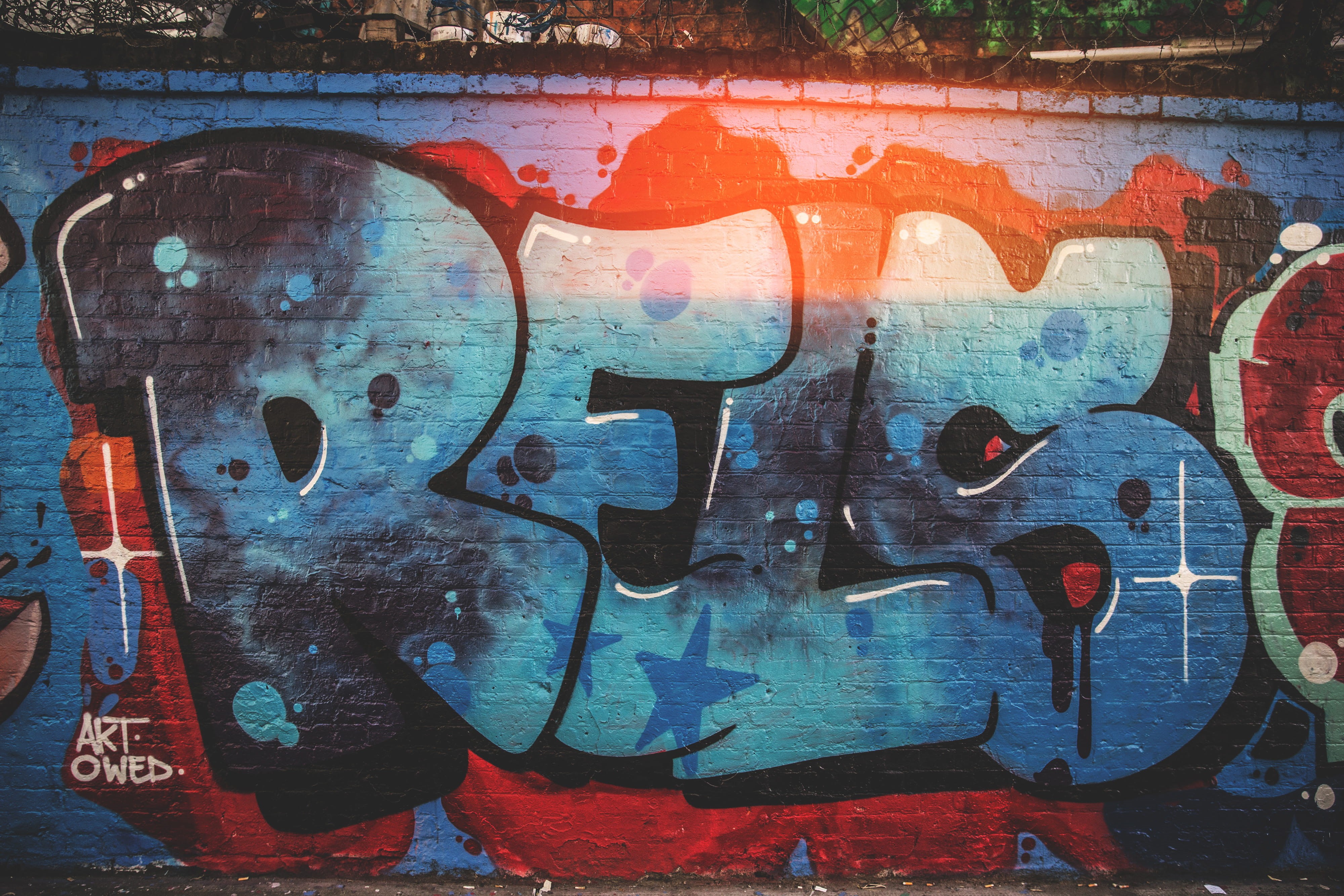 love, built structure, creativity, multi colored, paint, vandalism, heart shape, illustration, urban, western script, brick, full frame, covered, street Art, HD Wallpaper