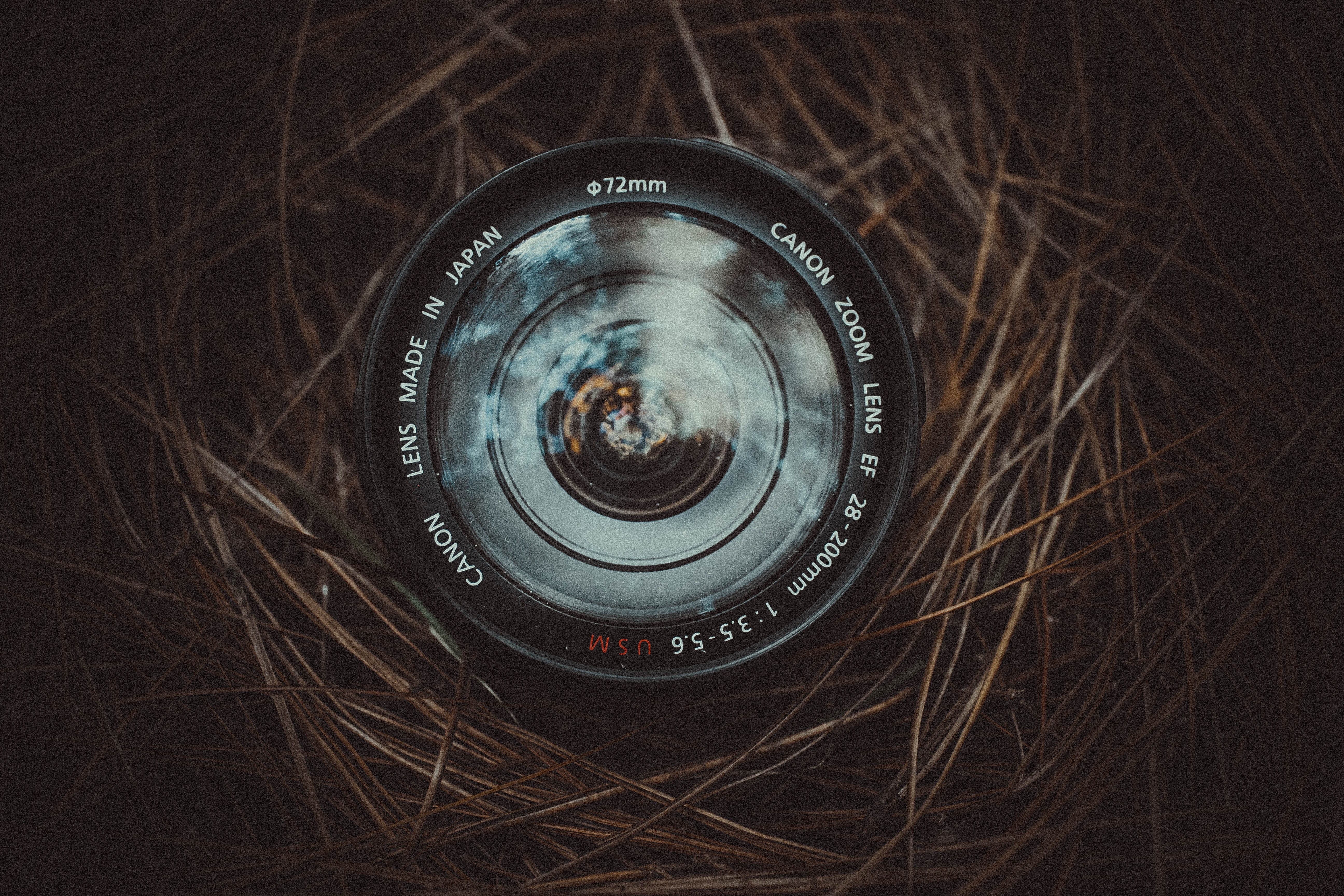 dried, high angle view, western script, photographer, len, camera - Photographic Equipment, 5K, circle, photographic equipment, text, camera len, equipment, HD Wallpaper