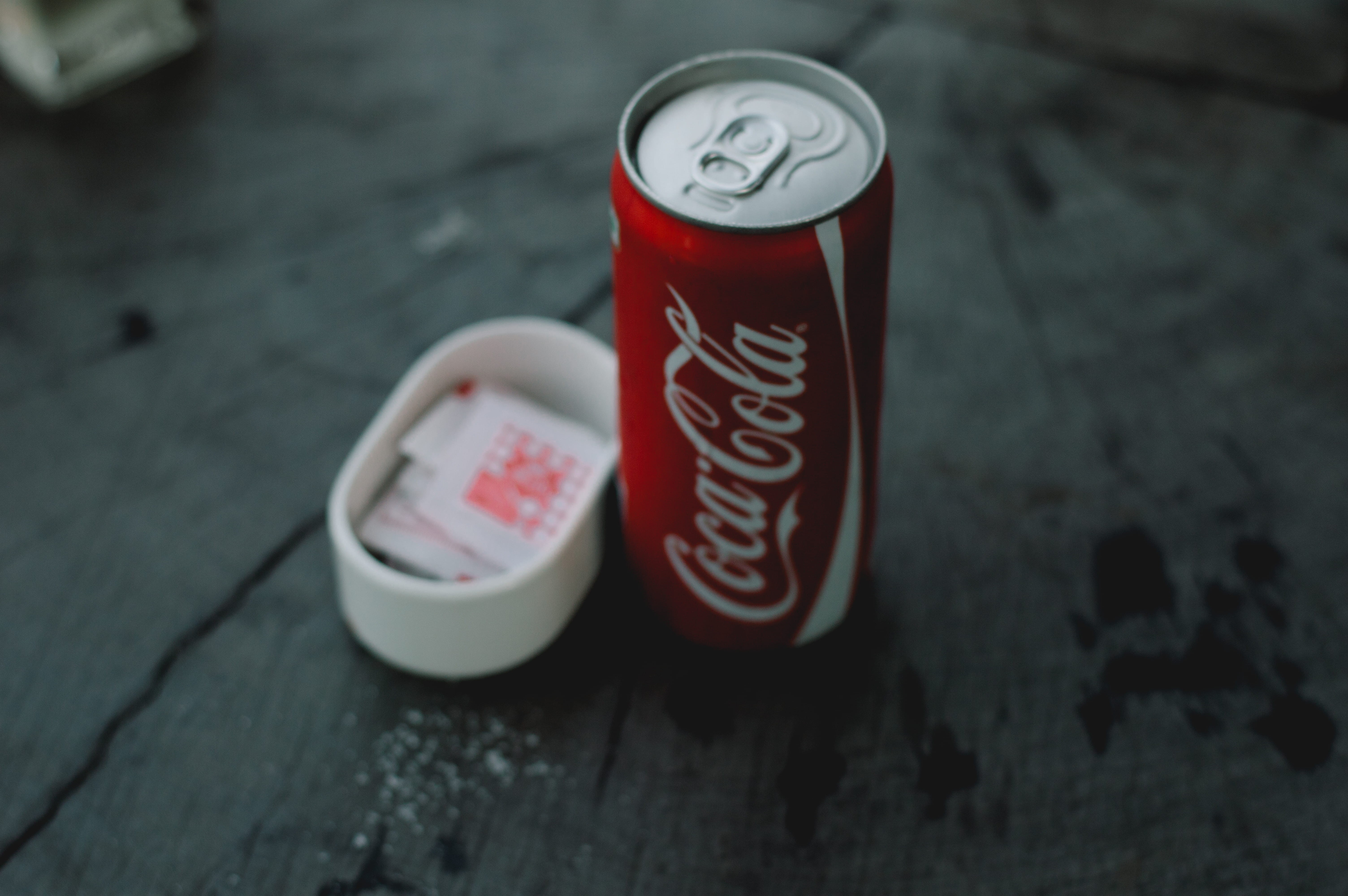 high angle view, 5K, food, soda, coca, ketchup, indoors, western script, selective focus, crockery, beverage, label, red, drink, container, food and drink, HD Wallpaper