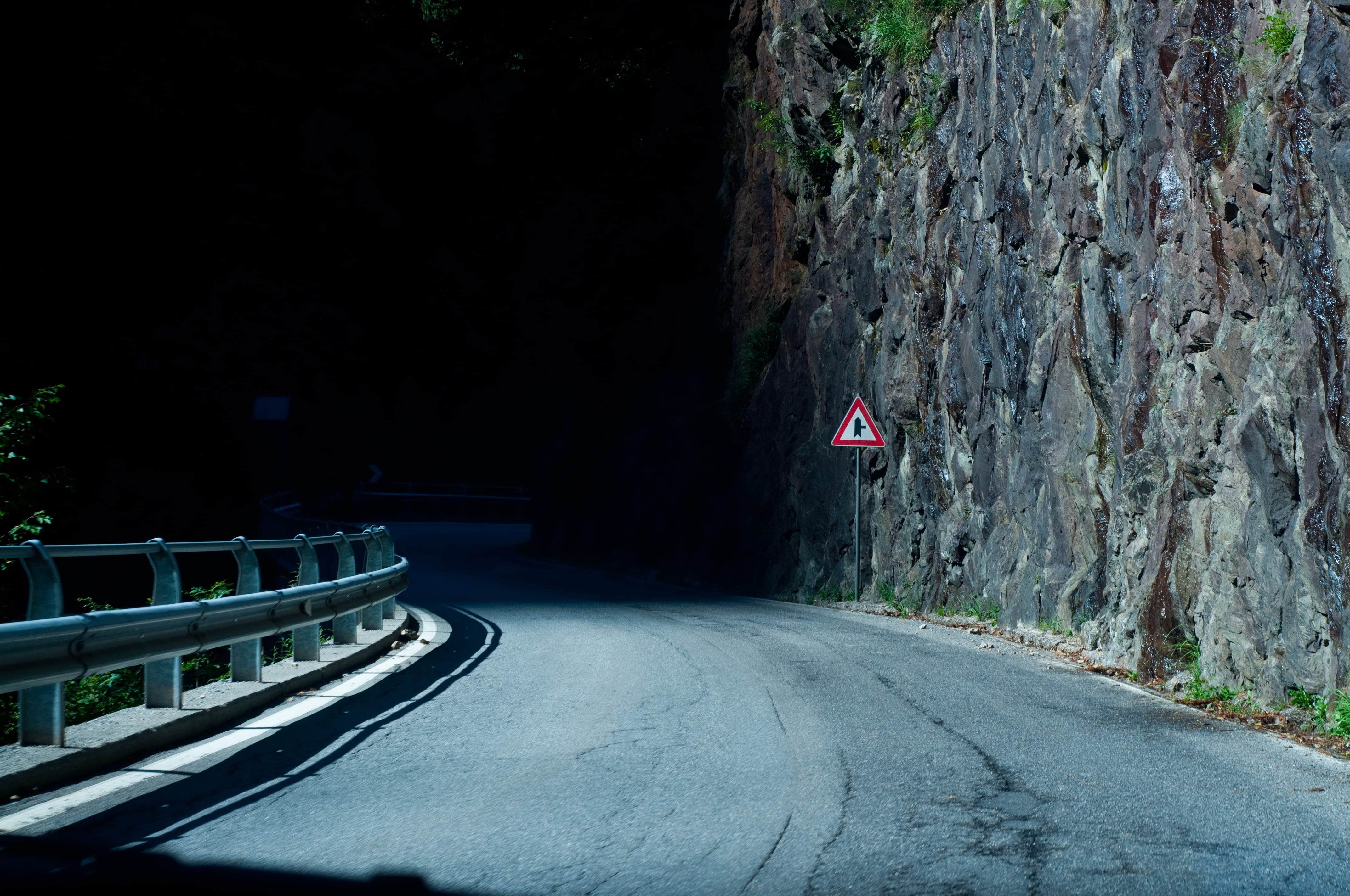 handrail, oscurity, black, communication, 4K, symbol, no people, plant, transportation, stop, railing, motion, signage, outdoors, cliff, nature, road sign, HD Wallpaper