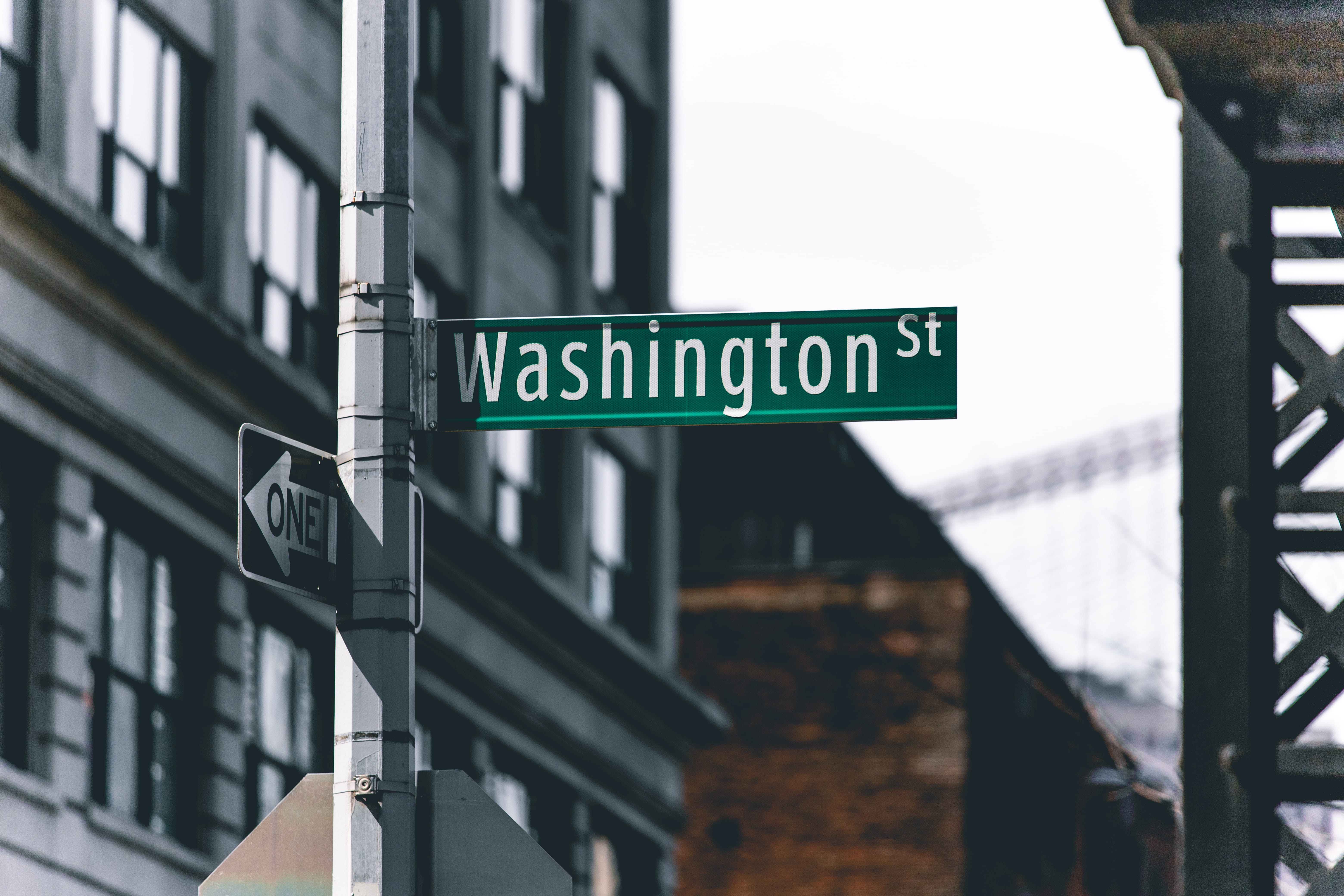 high rise, text, 5K, outdoor, vehicle, western script, brick, flare, direction, sign, no people, neighborhood, outdoors, signage, information sign, apartment building, HD Wallpaper