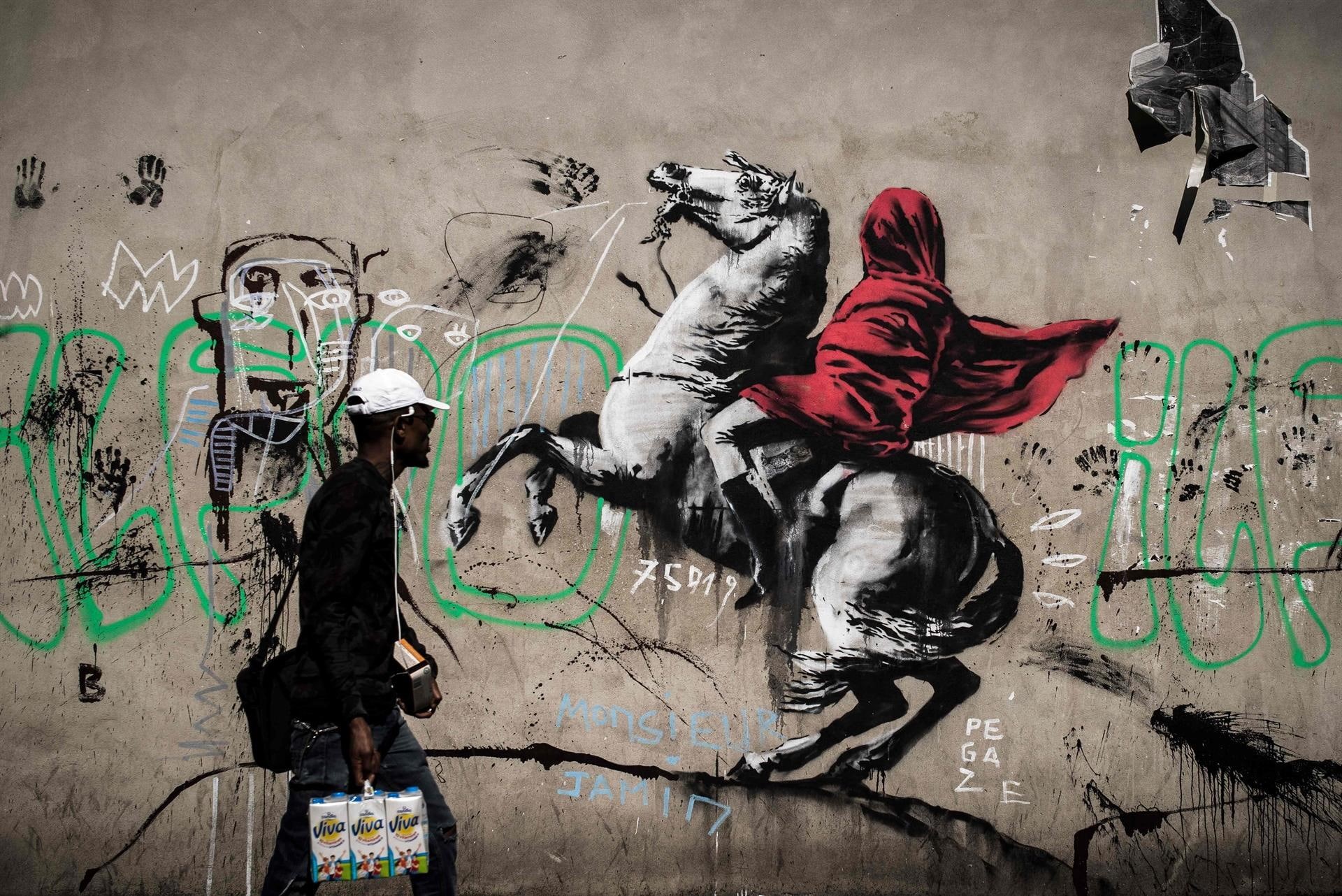 urban, art and craft, wall, wall - building feature, representation, mural, day, leisure activity, messy, horse, Banksy, outdoors, men, male likeness, architecture, HD Wallpaper