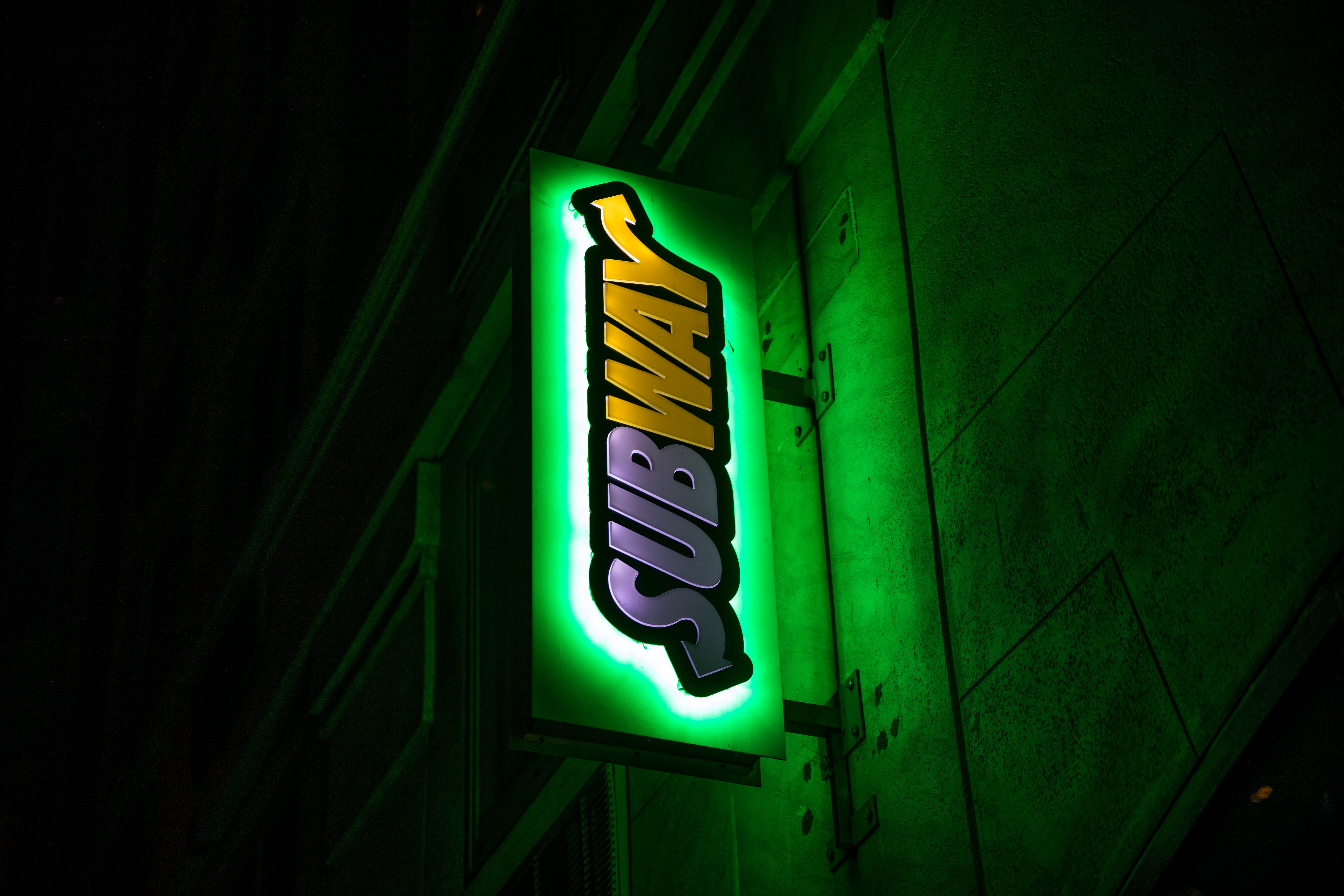 cyberpunk, neon Light, 5K, illustration, restaurant, subway, outdoors, signage, cafe, vaporwave, no People, dark, evening, black Color, light, lighting Equipment, HD Wallpaper