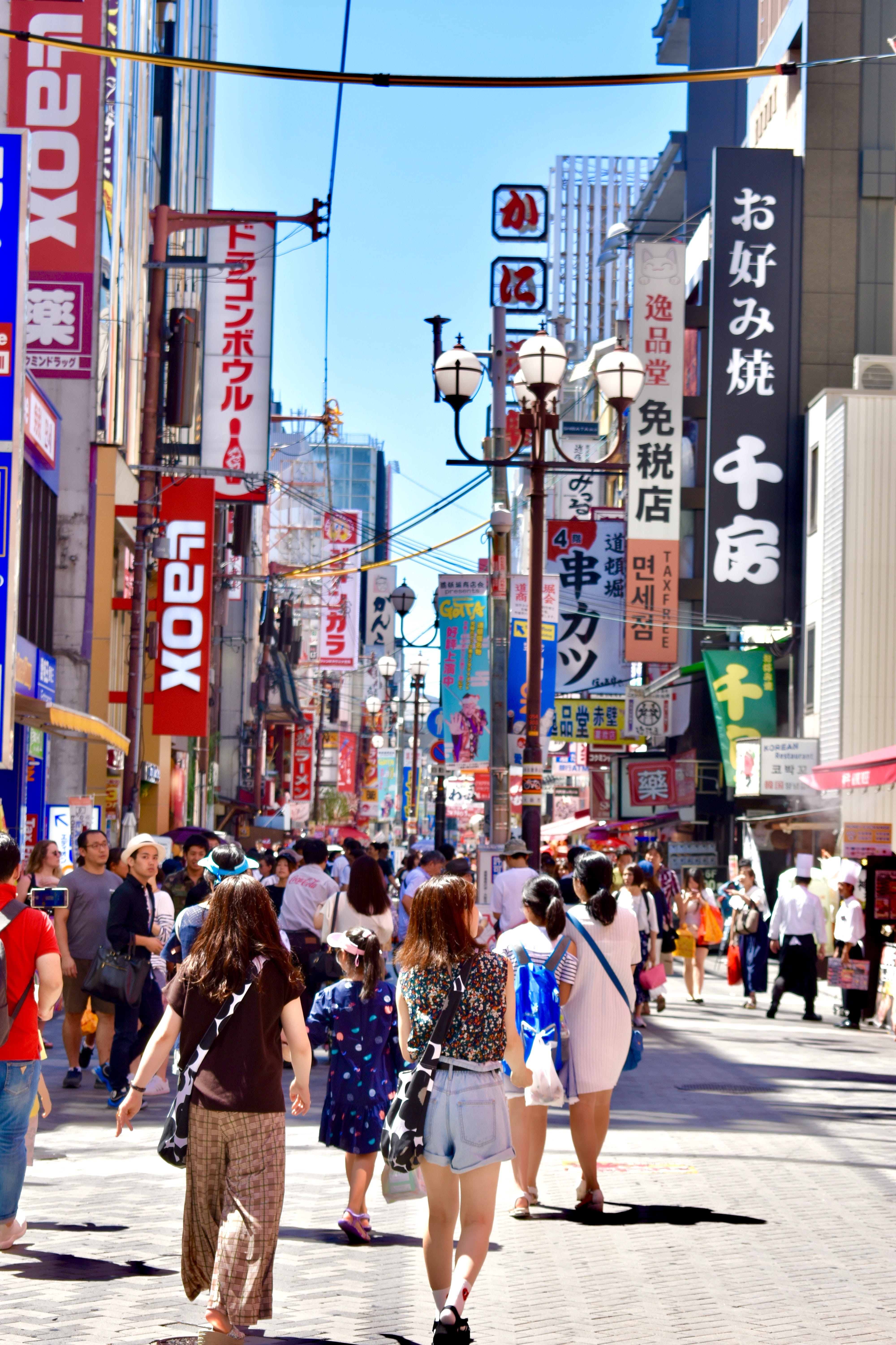 dotonbori, osaka, women, advertisement, architecture, group of people, street, outdoors, real people, adult, 5K, transportation, walking, japan, crowd, Phone HD Wallpaper