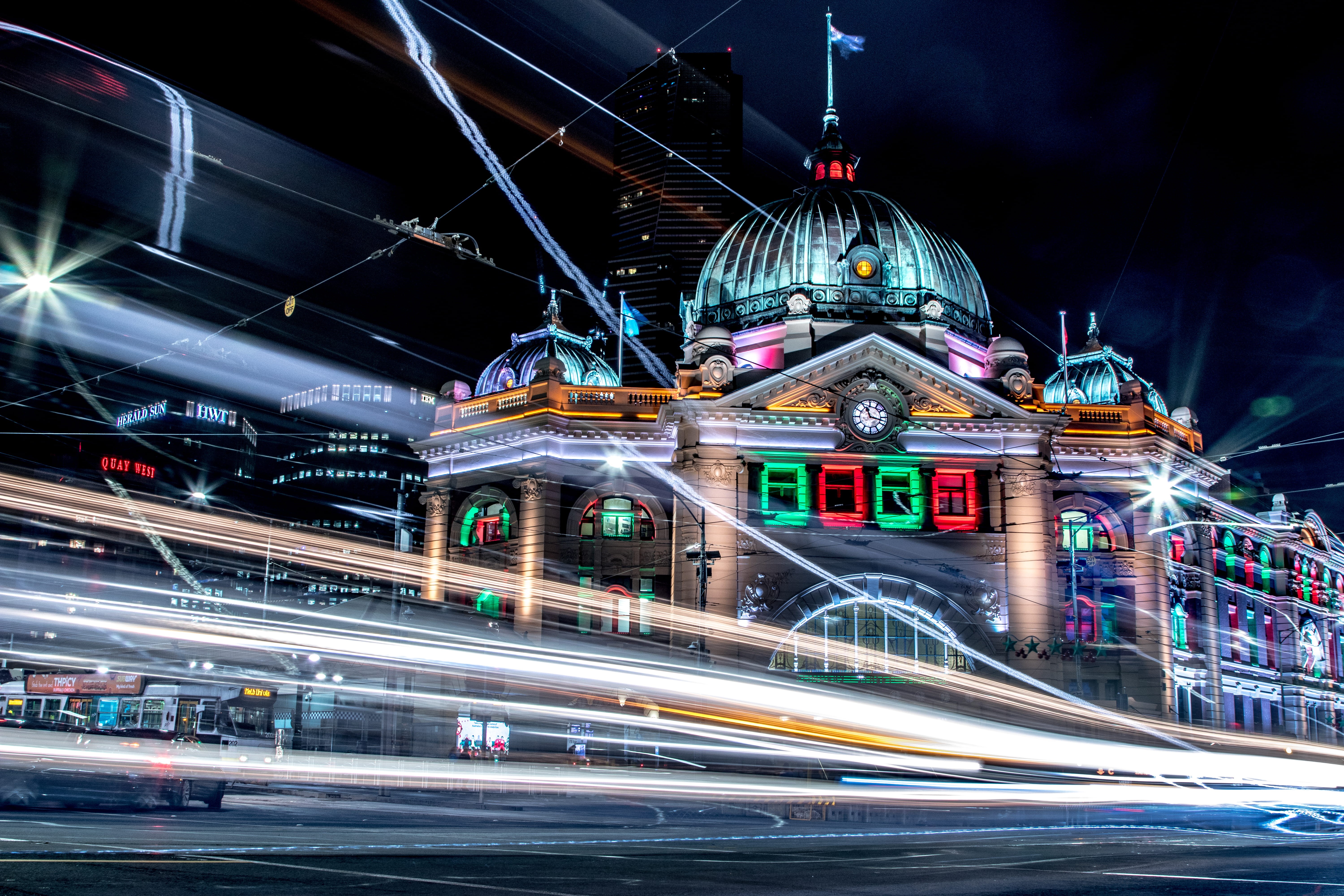 vehicle, spire, travel destinations, traffic, government, night, melbourne, lighting, urban, dome, downtown, lapse, built structure, street, flinders street station, HD Wallpaper