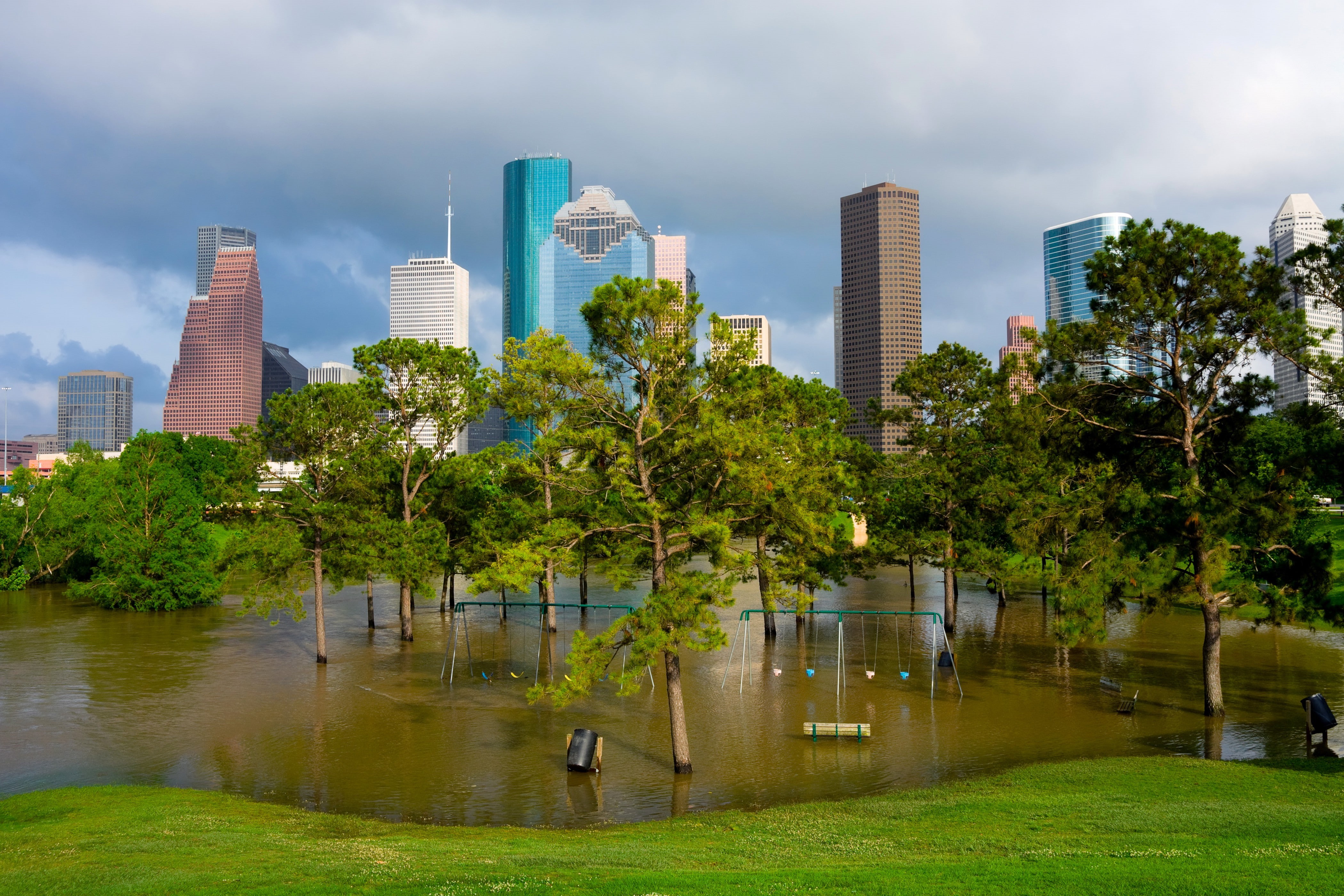 benches, skyscrapers, flooded, water, Houston, grass, swing, Park, USA, lawn, 4K, trees, HD Wallpaper