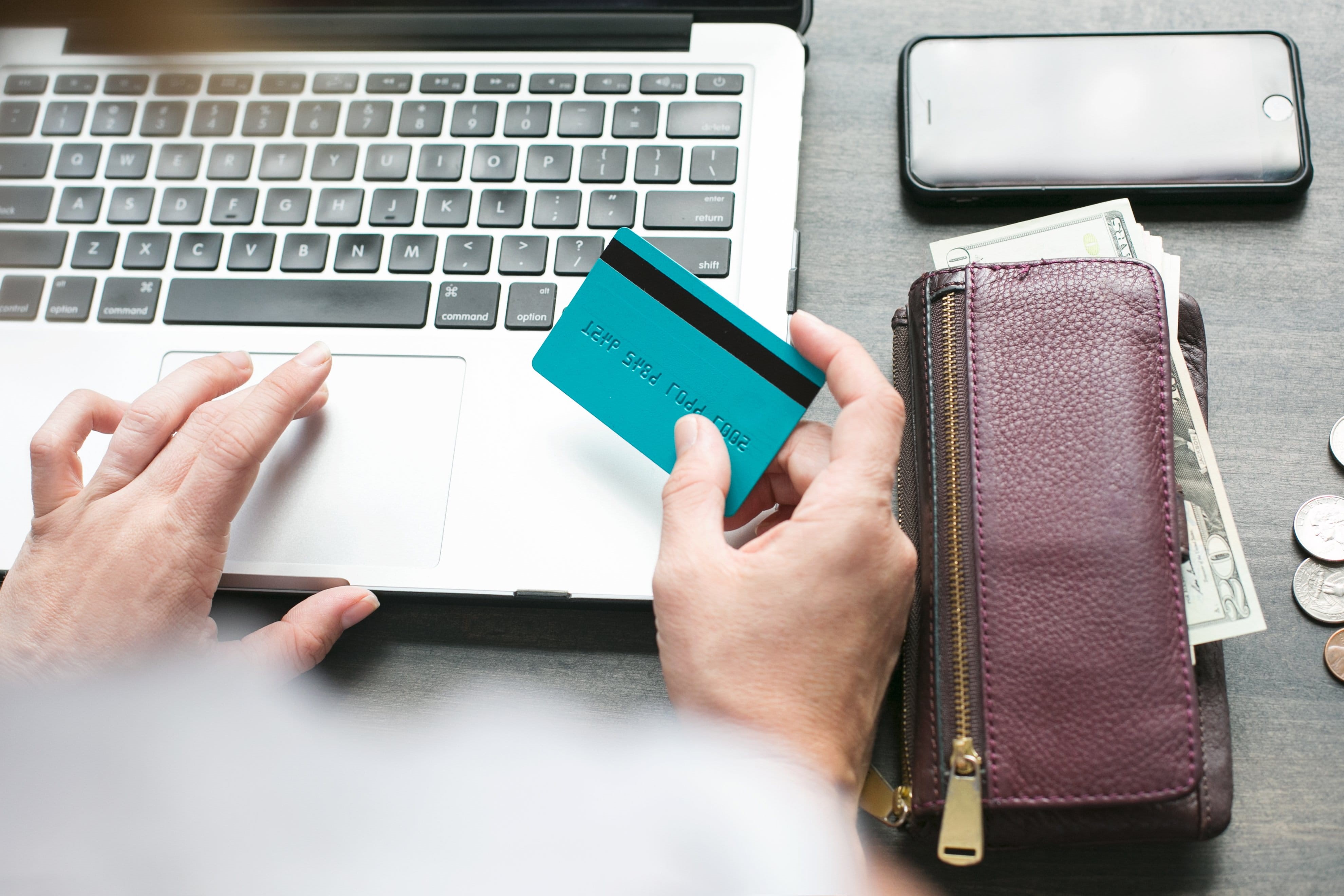 adult, computer, Money, Retail, Shopping, keyboard, computer keyboard, photo, technology, Bank, one person, communication, indoors, Sale, wireless technology, HD Wallpaper