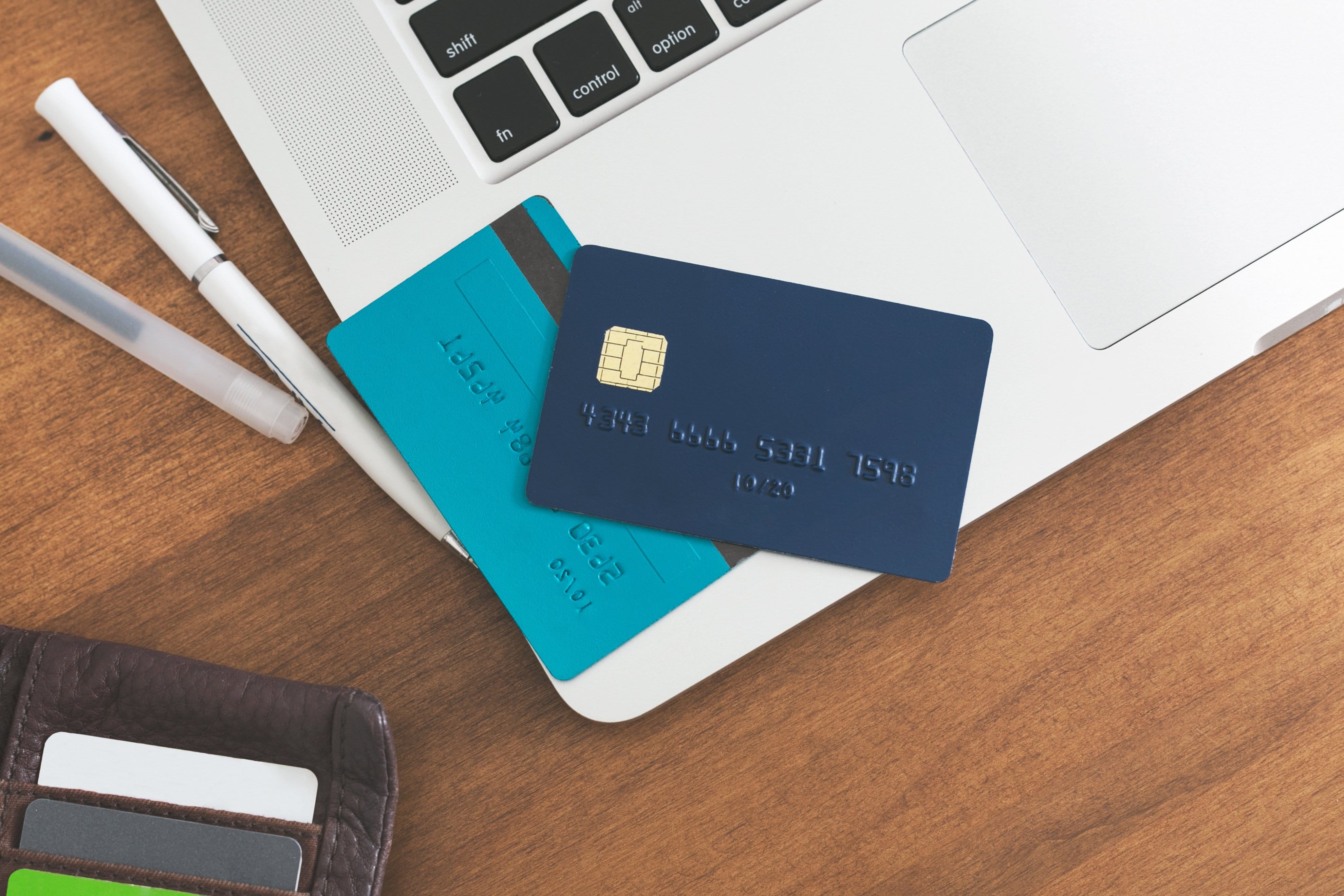 4K, cards, high angle view, no people, indoors, Wallet, technology, laptop, computer, e-commerce, office, communication, desk, Ecommerce, computer equipment, HD Wallpaper