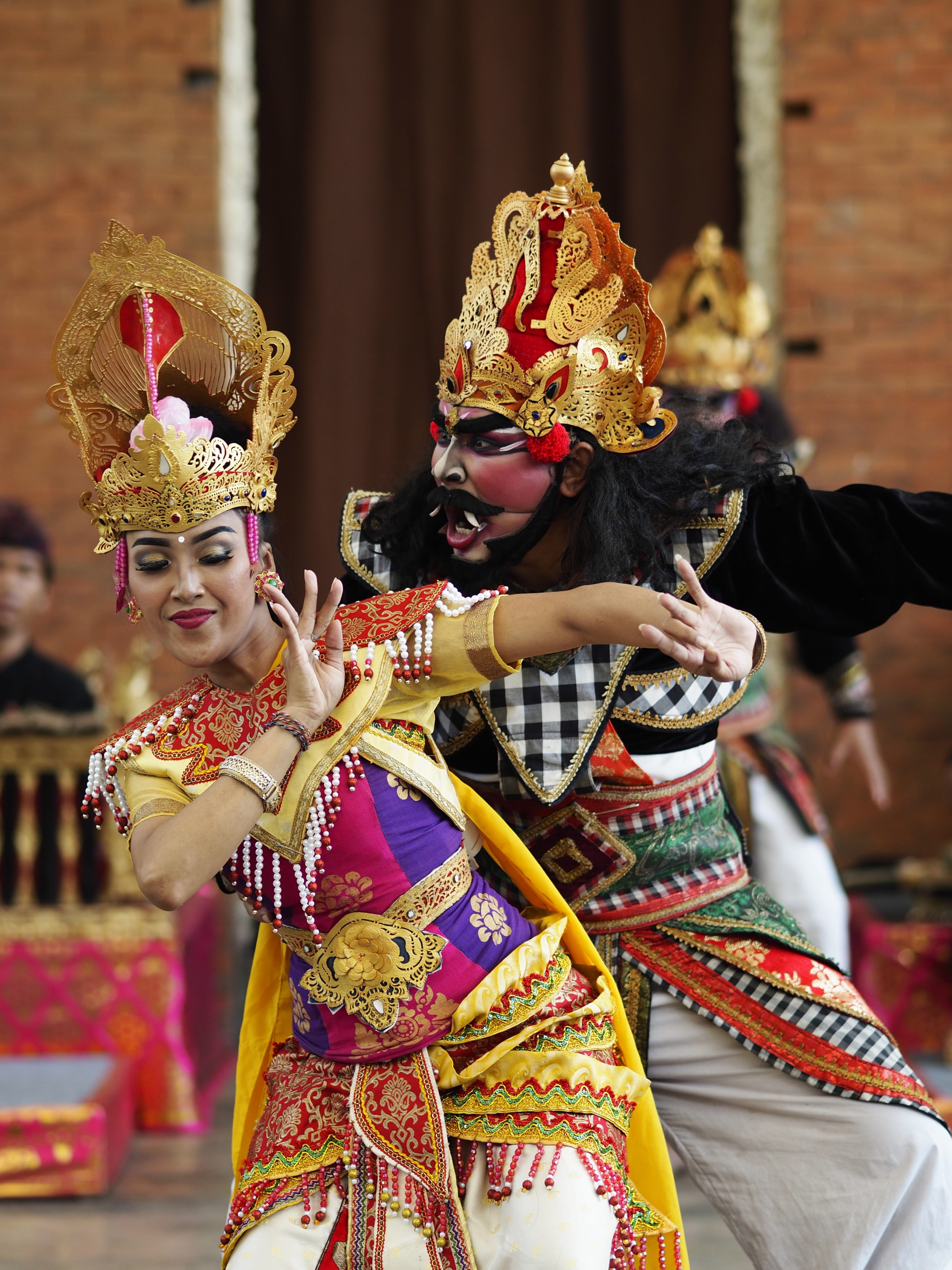 head, night life, performance, bali, traditional, traditional clothing, women, disguise, carnival - celebration event, traditional dancing, accessories, Phone HD Wallpaper