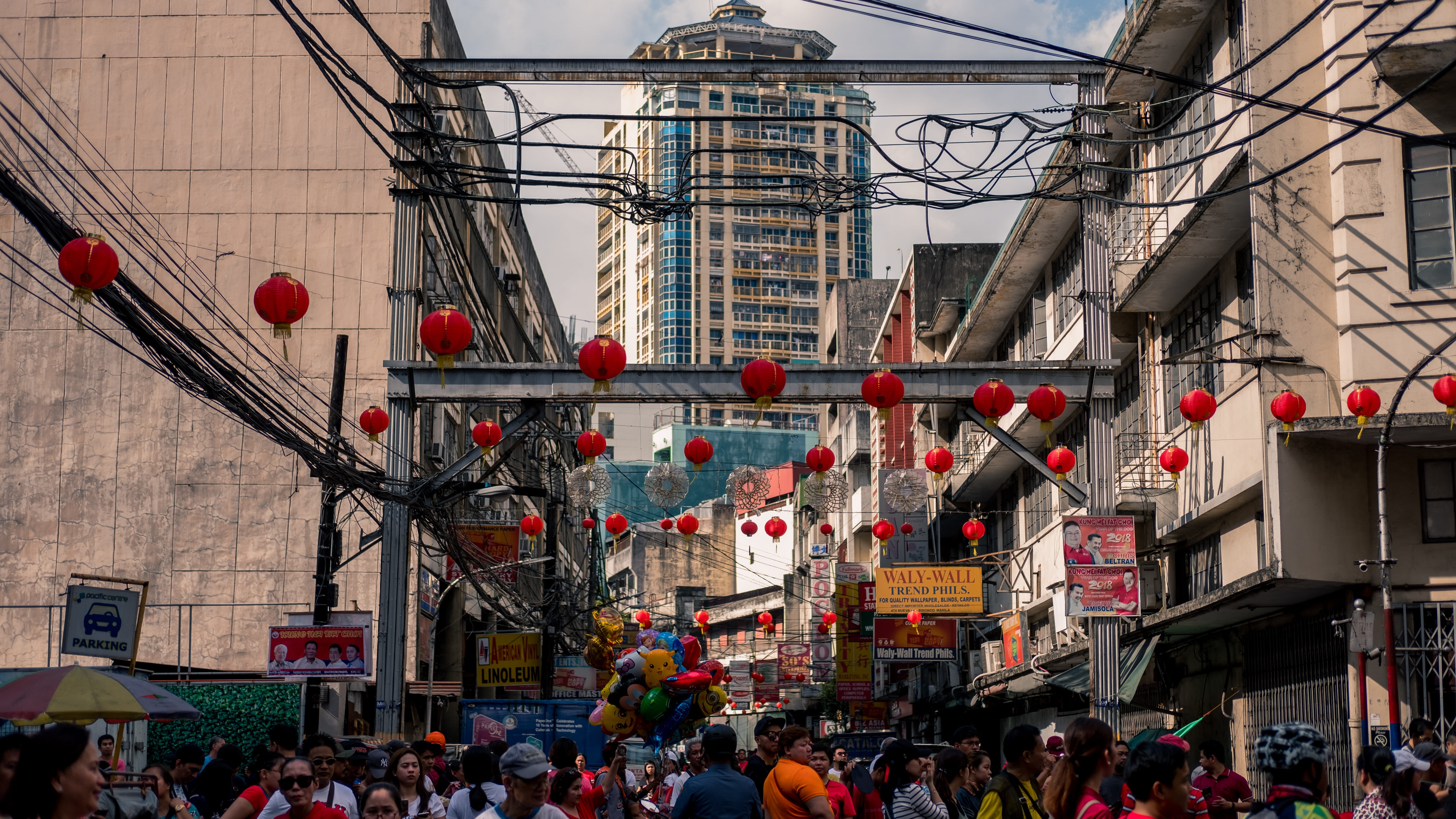 day, city life, manila, philippines, group of people, city, plant, building, town, festival, pedestrian, built structure, traffic light, binondo, real people, HD Wallpaper