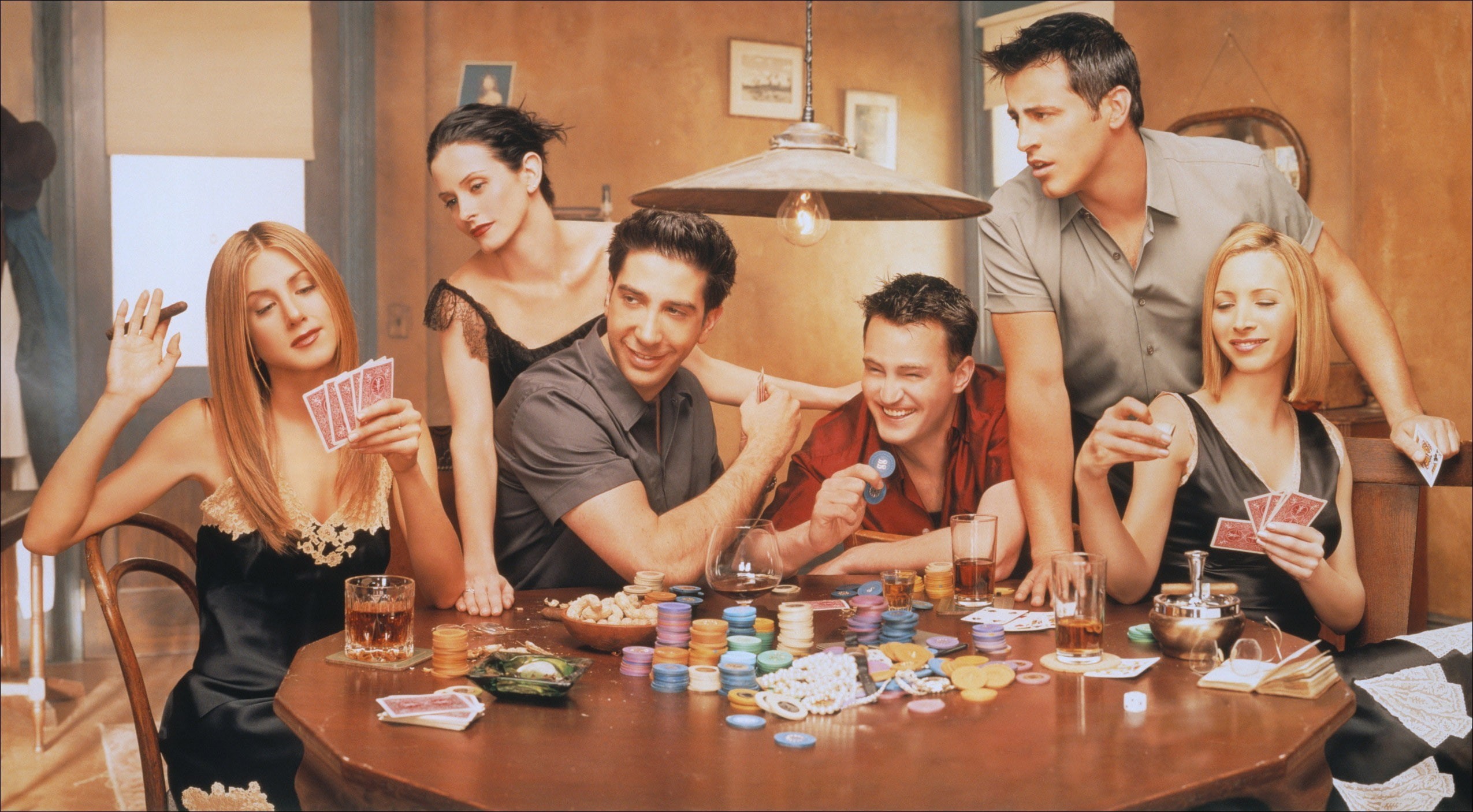 food crumbs, Matt LeBlanc, Ross Geller, lips, hair, David Schwimmer, eyes, 1080P, teeth, looking at cards, picture frames, Jennifer Aniston, Chandler Bing, HD Wallpaper