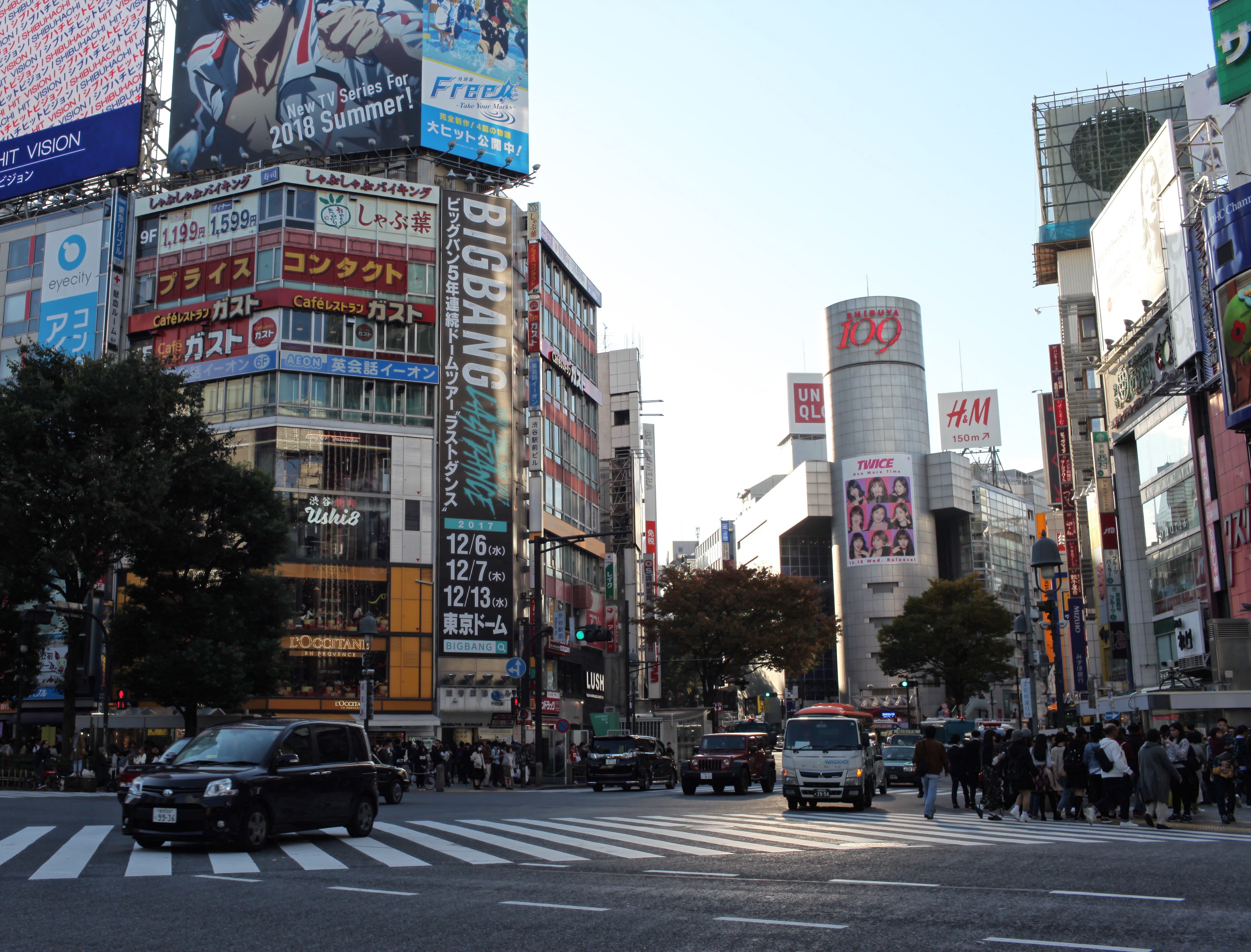land vehicle, 4K, tokyo, building exterior, road, motor vehicle, tall - high, city street, transportation, skyscraper, shibuya, built structure, nature, HD Wallpaper