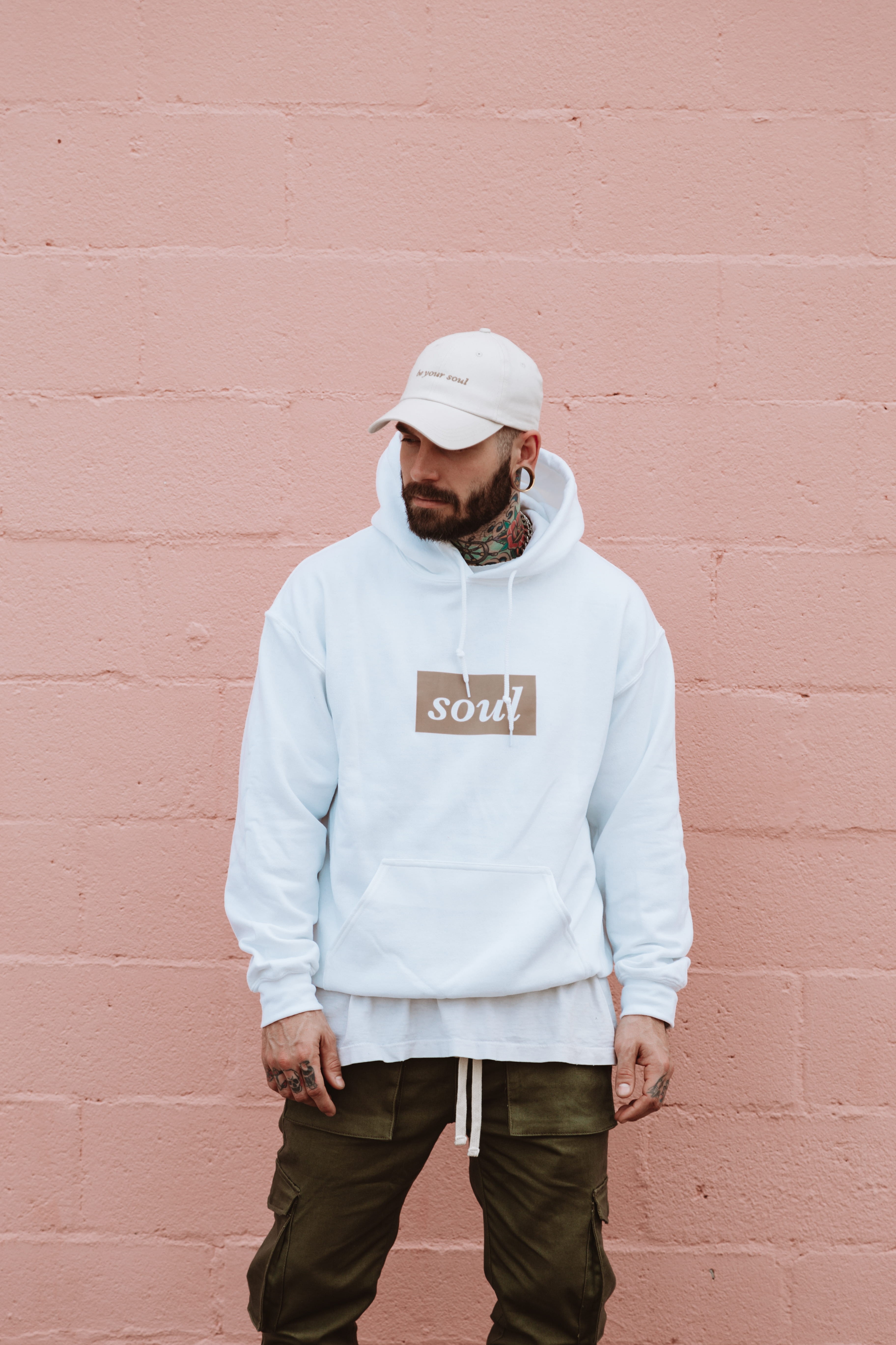 streetwear, pullover, clothe, lifestyles, wall, portrait, real people, portraiture, color, fashion, wearing, wall - building feature, clothing, young men, Phone HD Wallpaper