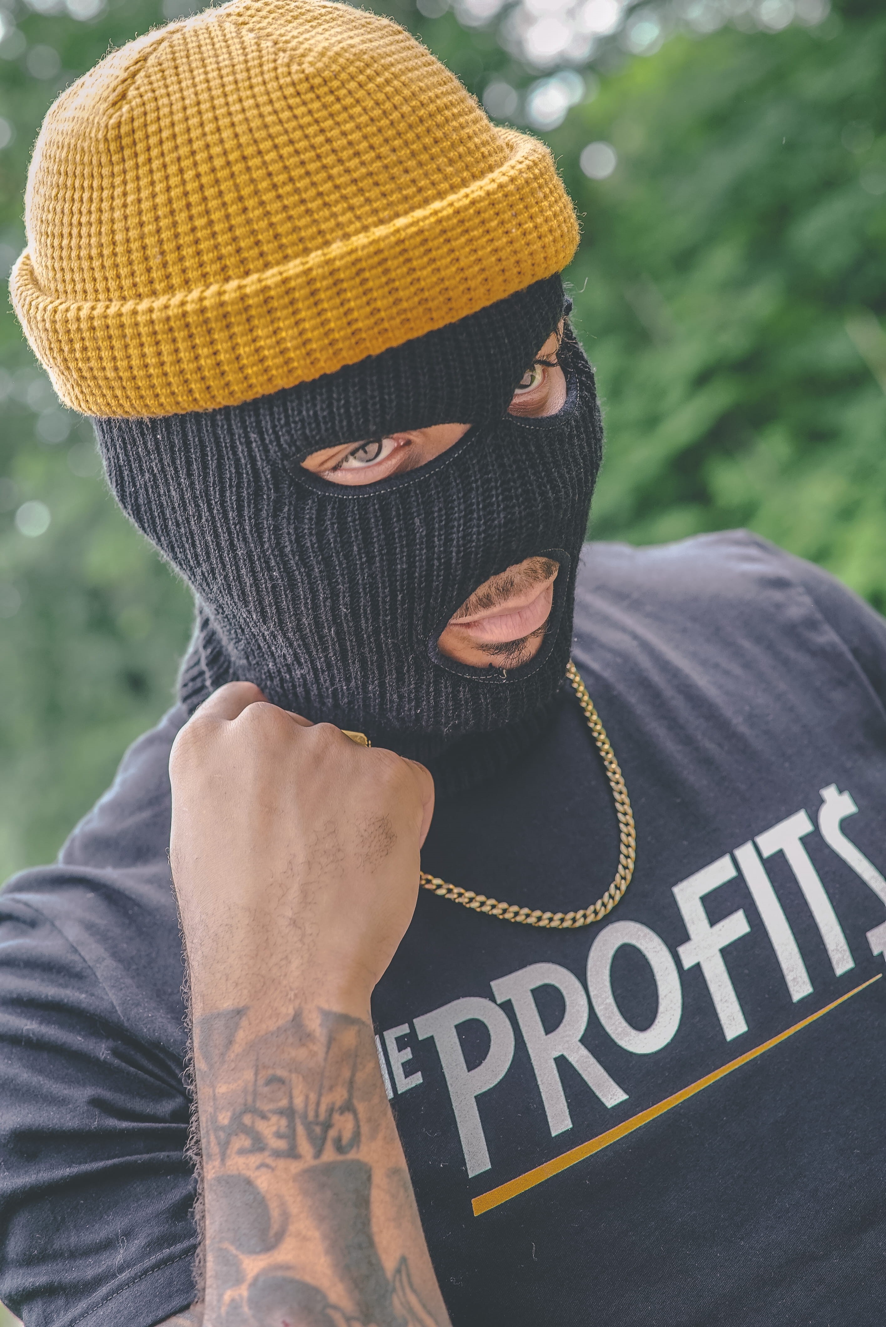 men, balaclava, leisure activity, 4K, cap, fashion, people, tattoo, knit hat, male, necklace, hat, person, face, sign, adult, mask, rear view, message, Phone HD Wallpaper