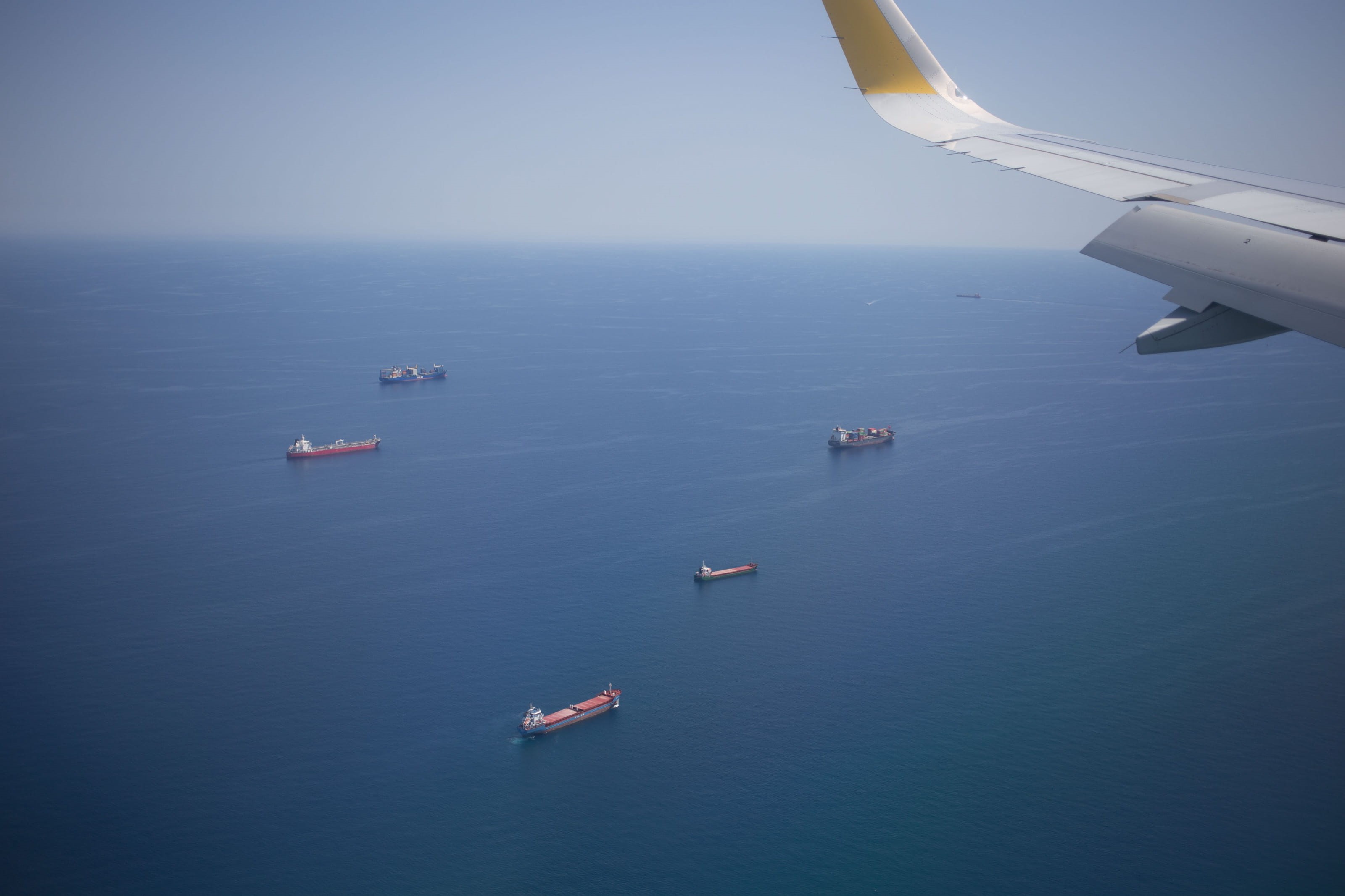 ship, background, waterfront, aerial, trade, no people, flying, aircraft, nature, beauty in nature, travel, fame, air vehicle, skyline, vessel, journey, HD Wallpaper
