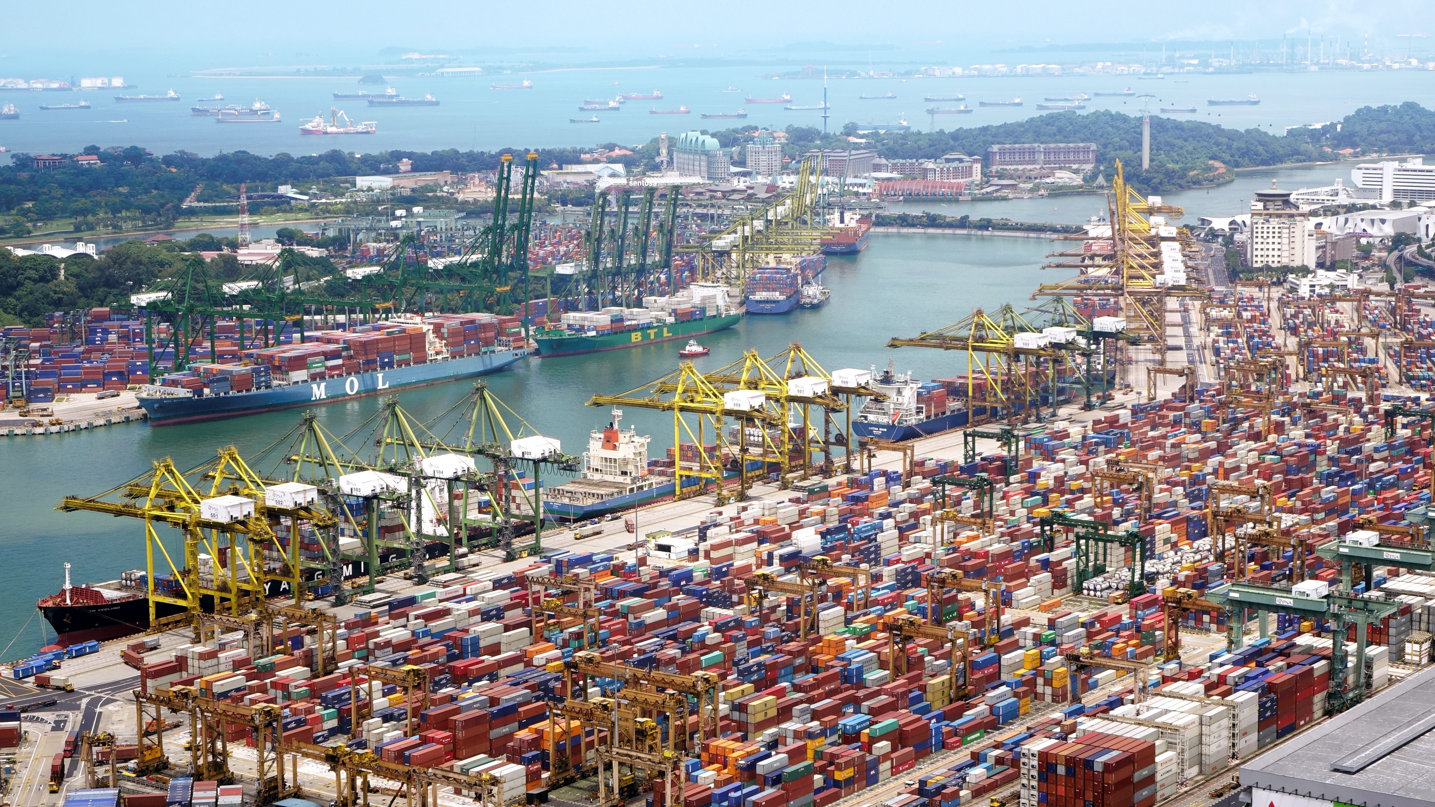 high angle view, pier, nautical vessel, freight, water, mode of transportation, logistic, sky, cityscape, ships, trading, sea, built structure, international, HD Wallpaper