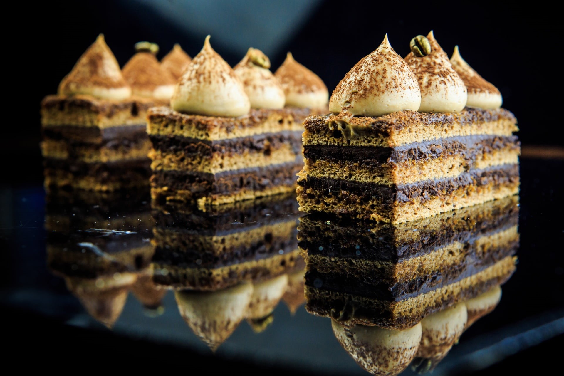 sweets, selective focus, focus on foreground, temptation, 1080P, cake, sweet food, sweet, no people, ready-to-eat, unhealthy eating, baked, freshness, HD Wallpaper