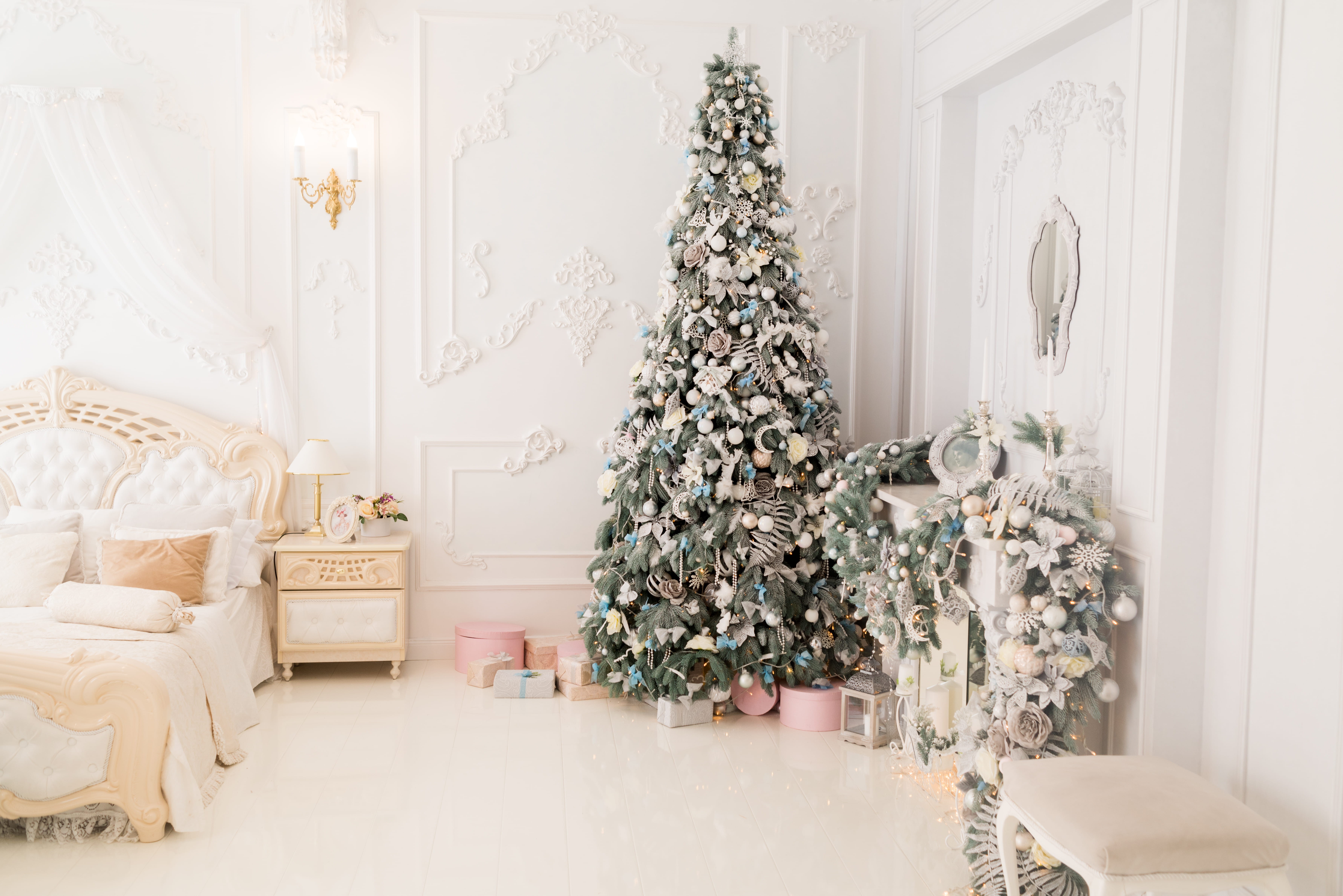 home interior, domestic room, sideboard, ikebana, christmas decoration, 5K, christmas, christmas tree, gift, fir, holiday, flower, abies, corner, nature, HD Wallpaper