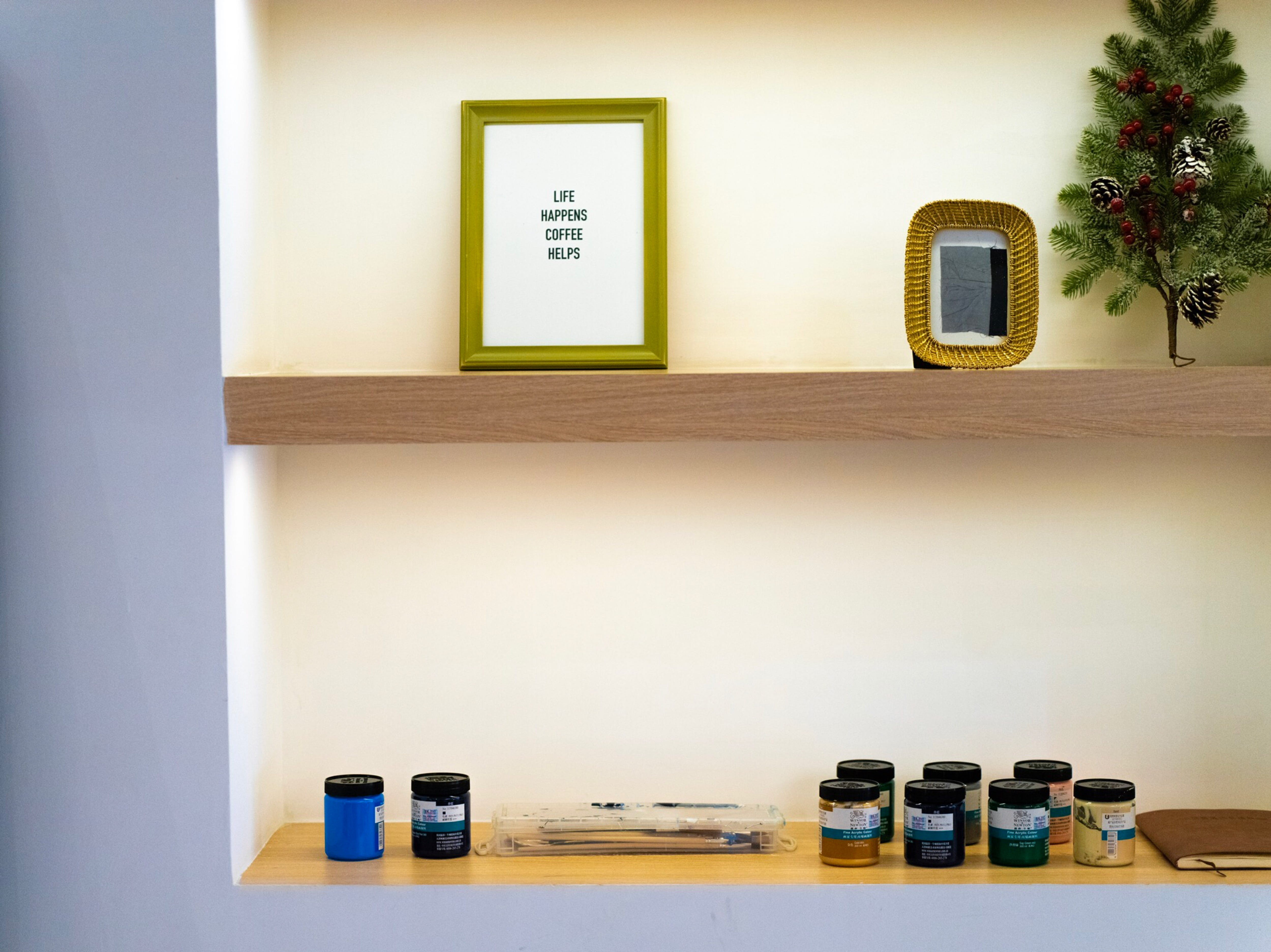 pantry, wood - material, copy space, plant, medicine chest, corner, absence, plywood, sideboard, indoors, tree, building, clean, furniture, table, 4K, HD Wallpaper