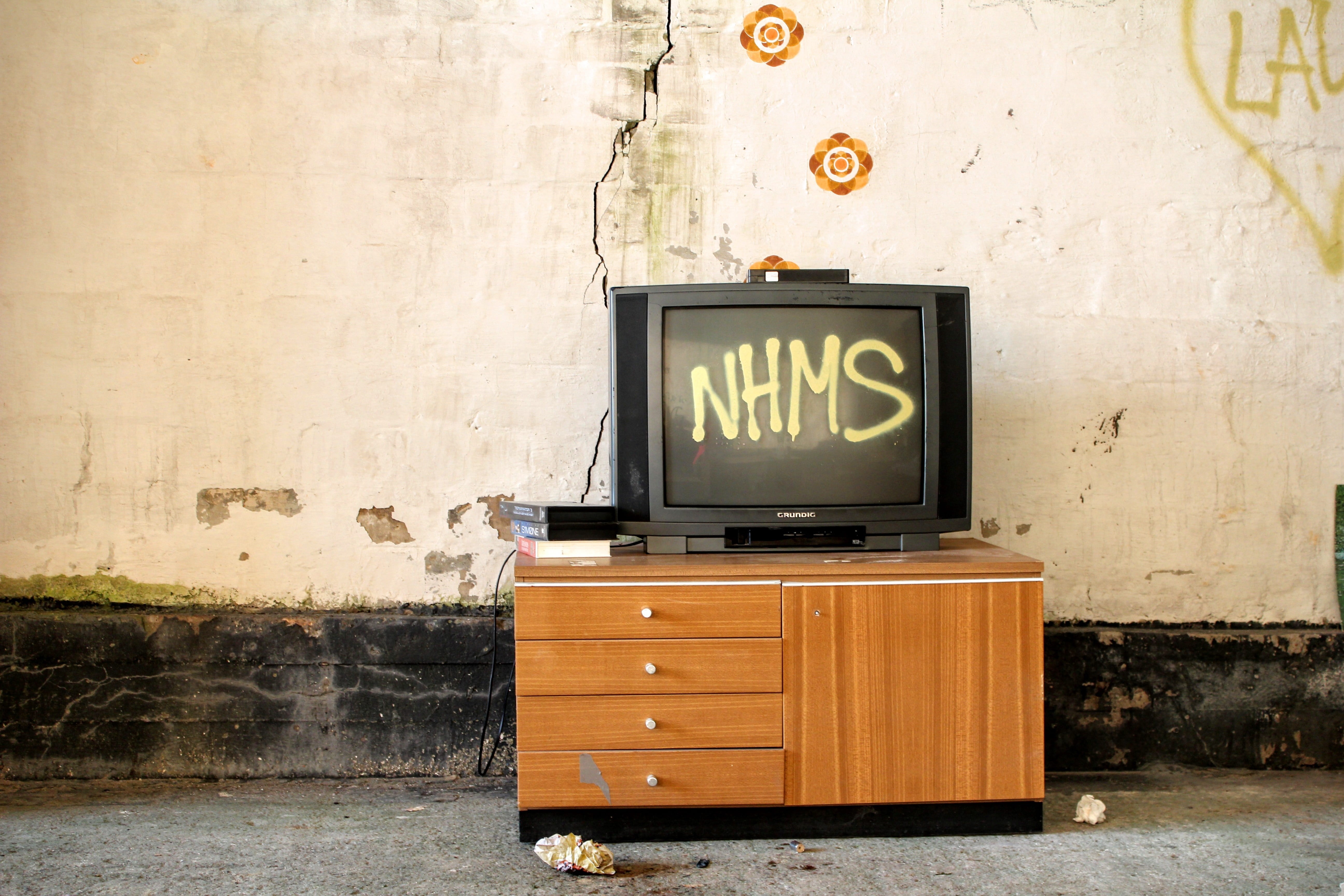 city, building, television set, communication, crt, abwrackhaus, television cupboard, 70th, architecture, sideboard, graffiti, black, furniture, technology, HD Wallpaper