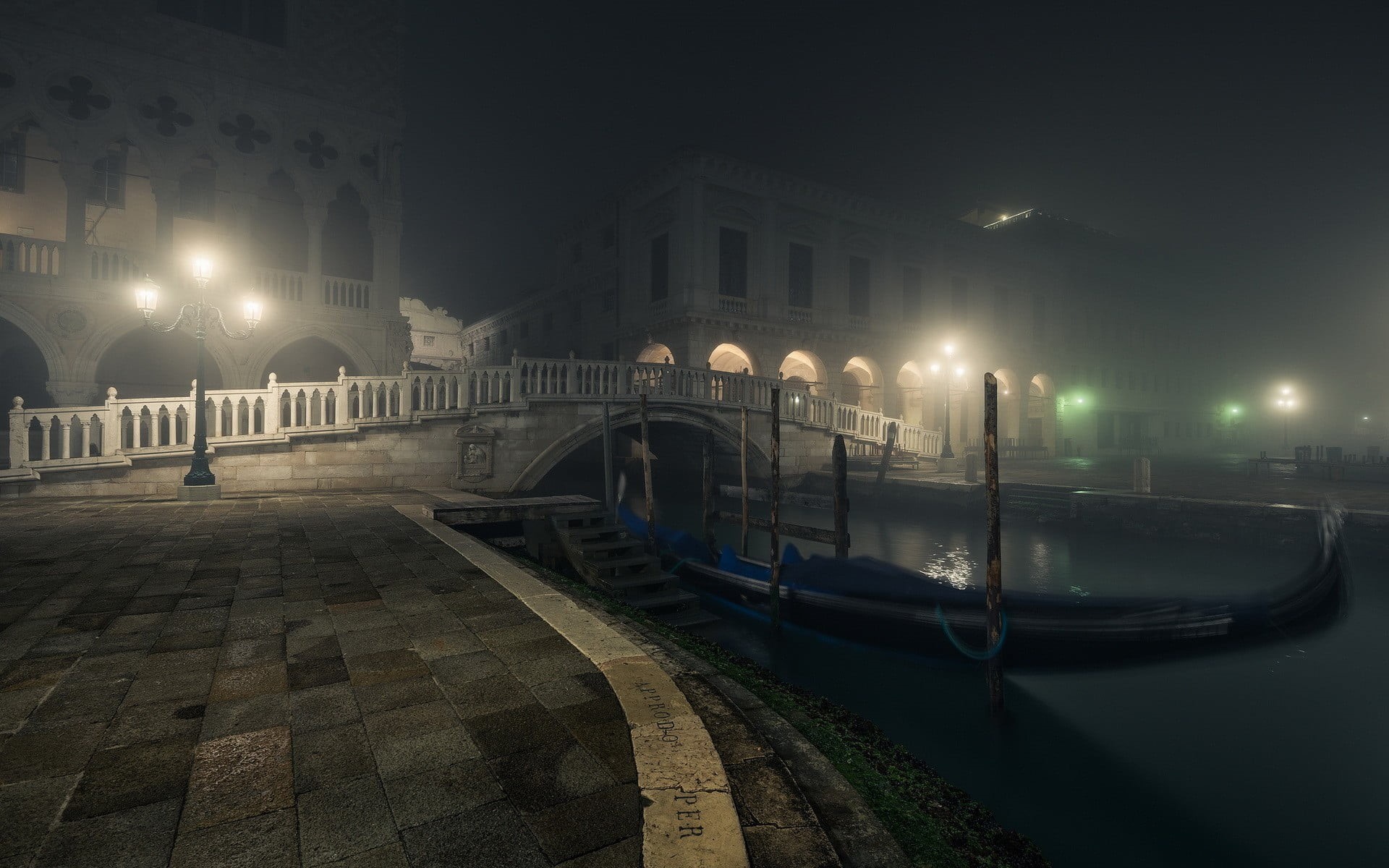 bridge - man made structure, black, street light, built structure, street, Venice, nature, city, metal, gondola - traditional boat, water, illuminated, HD Wallpaper