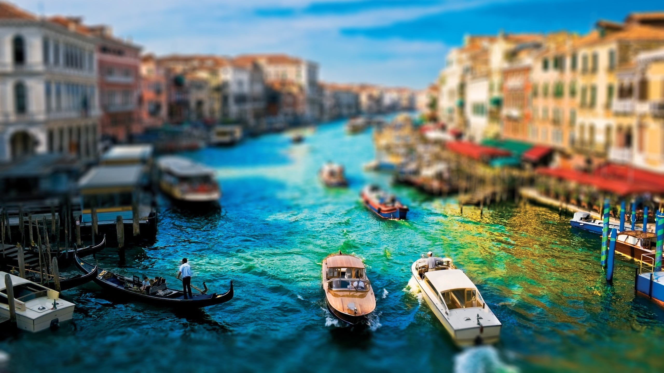 architecture, nature, mode of transportation, day, canal, tilt-shift, white, tilt shift, Italy, building exterior, no people, water, travel destinations, HD Wallpaper