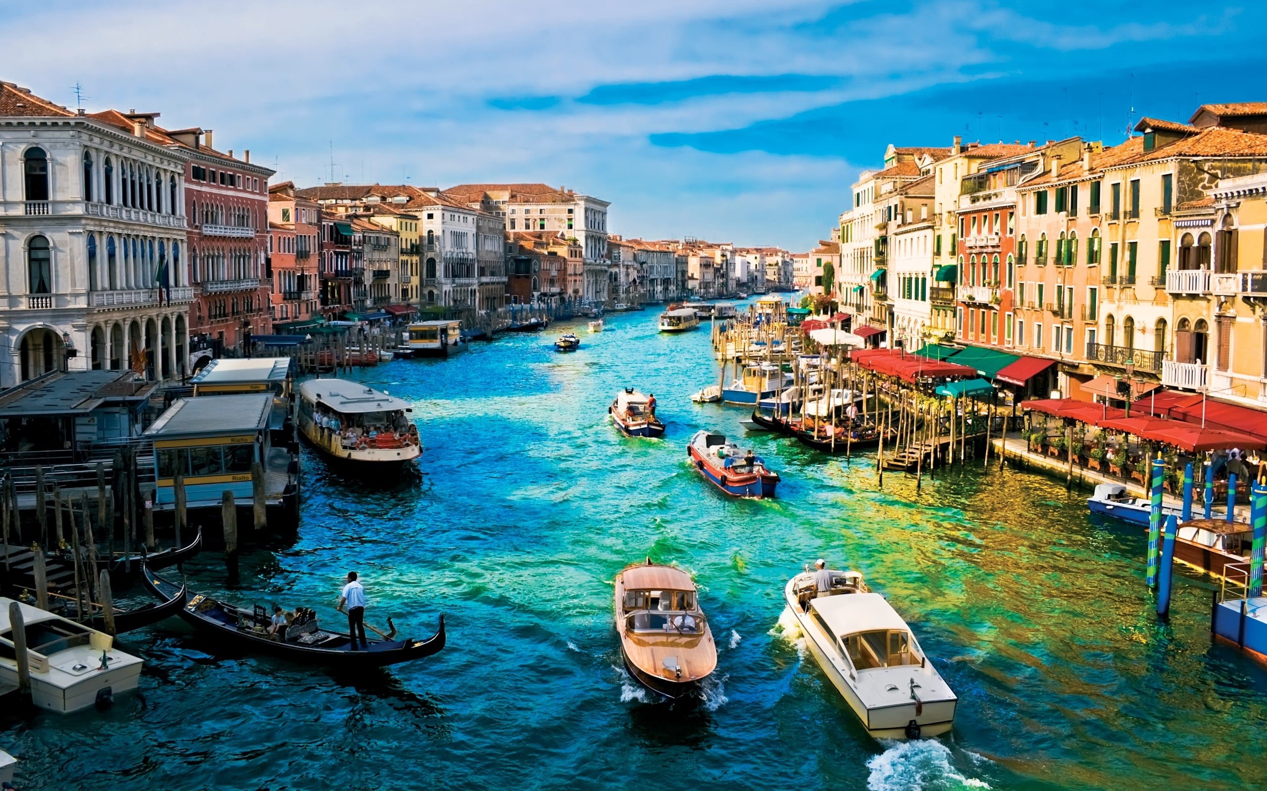 europe, blue, dock, history, vacations, buildings, people, gondolier, venice, high angle view, 2K, color Image, day, sky, waterfront, incidental people, HD Wallpaper