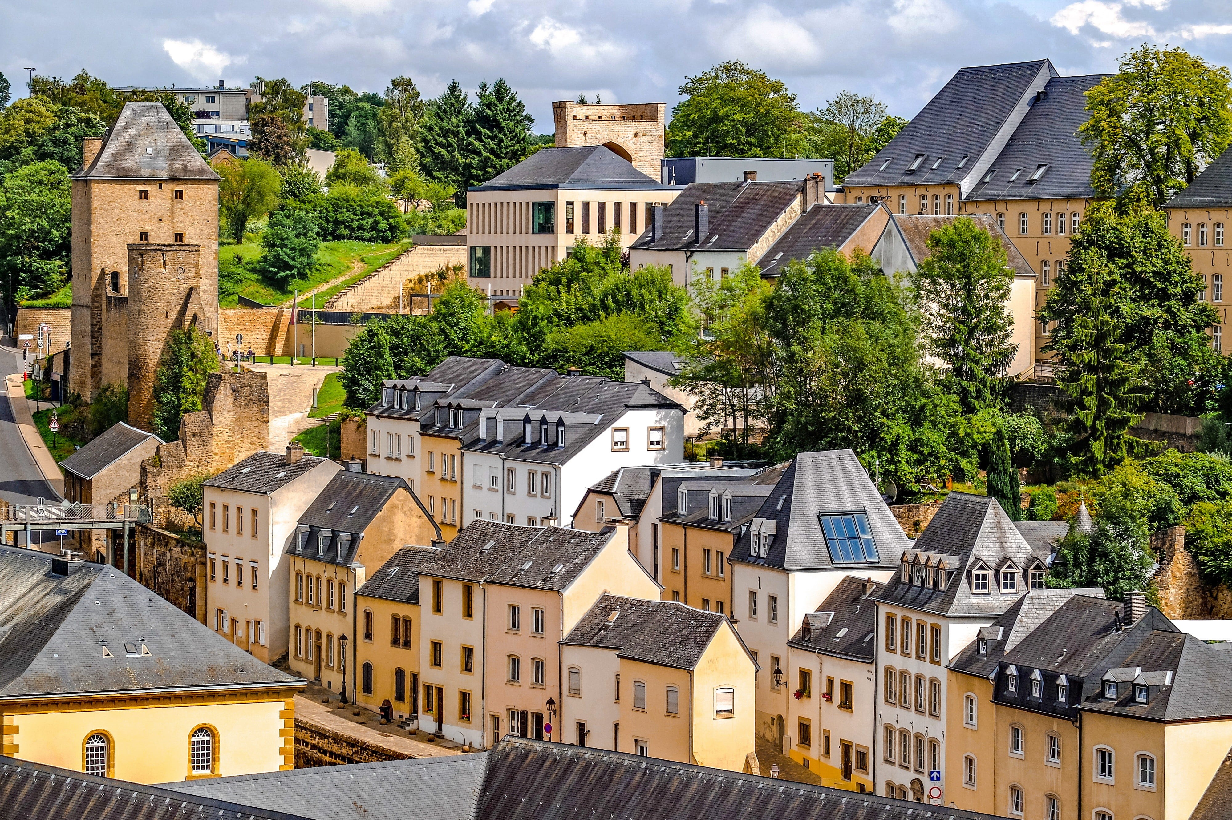 travel destinations, ville basse, luxembourg, architecture, day, built structure, community, houses, roof, tree, outdoors, historic, building exterior, HD Wallpaper