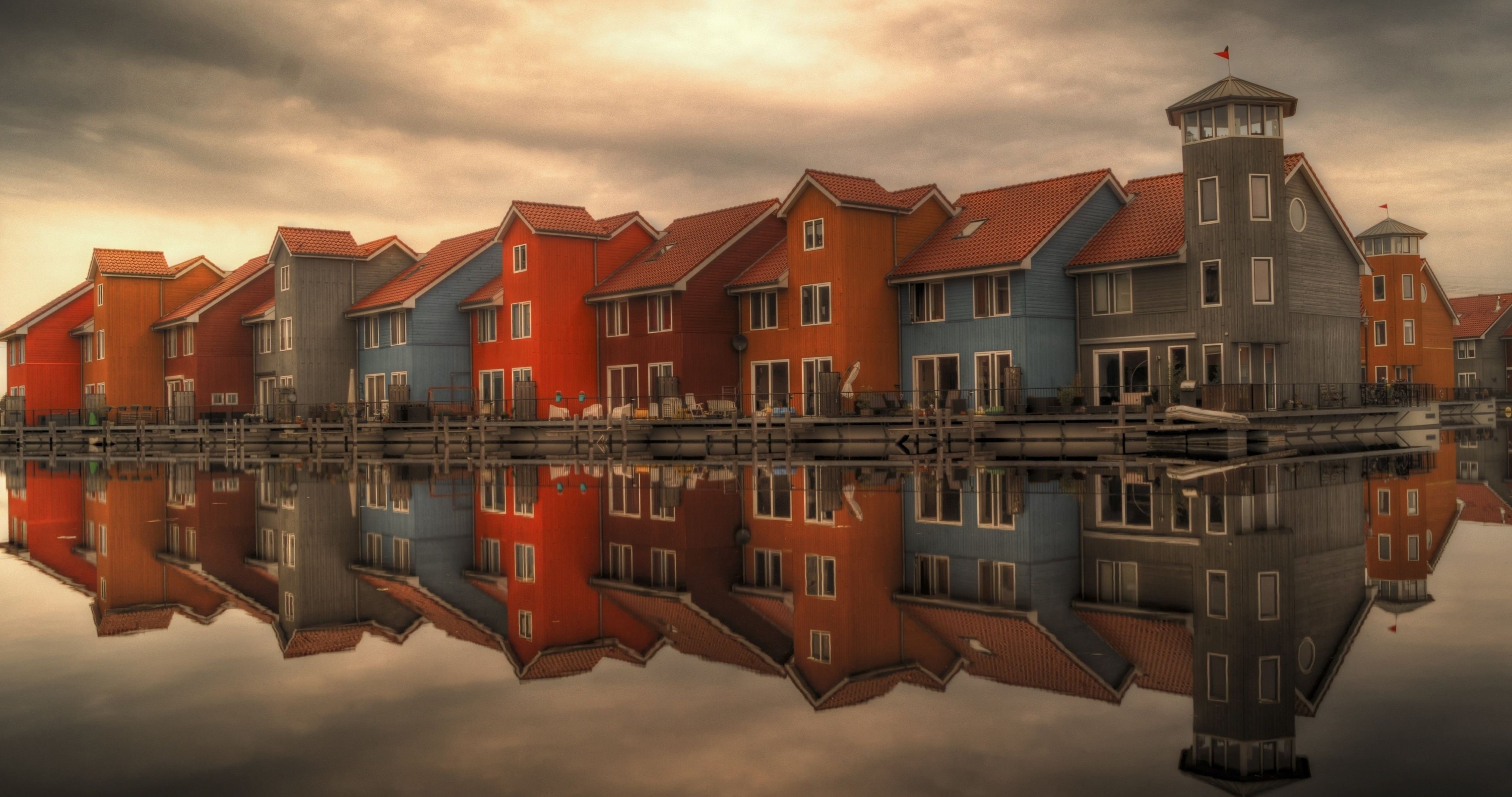 nature, nautical vessel, built structure, row house, architecture, wooden, red, no people, black, building exterior, building, symmetry, 4K, city, residential district, HD Wallpaper
