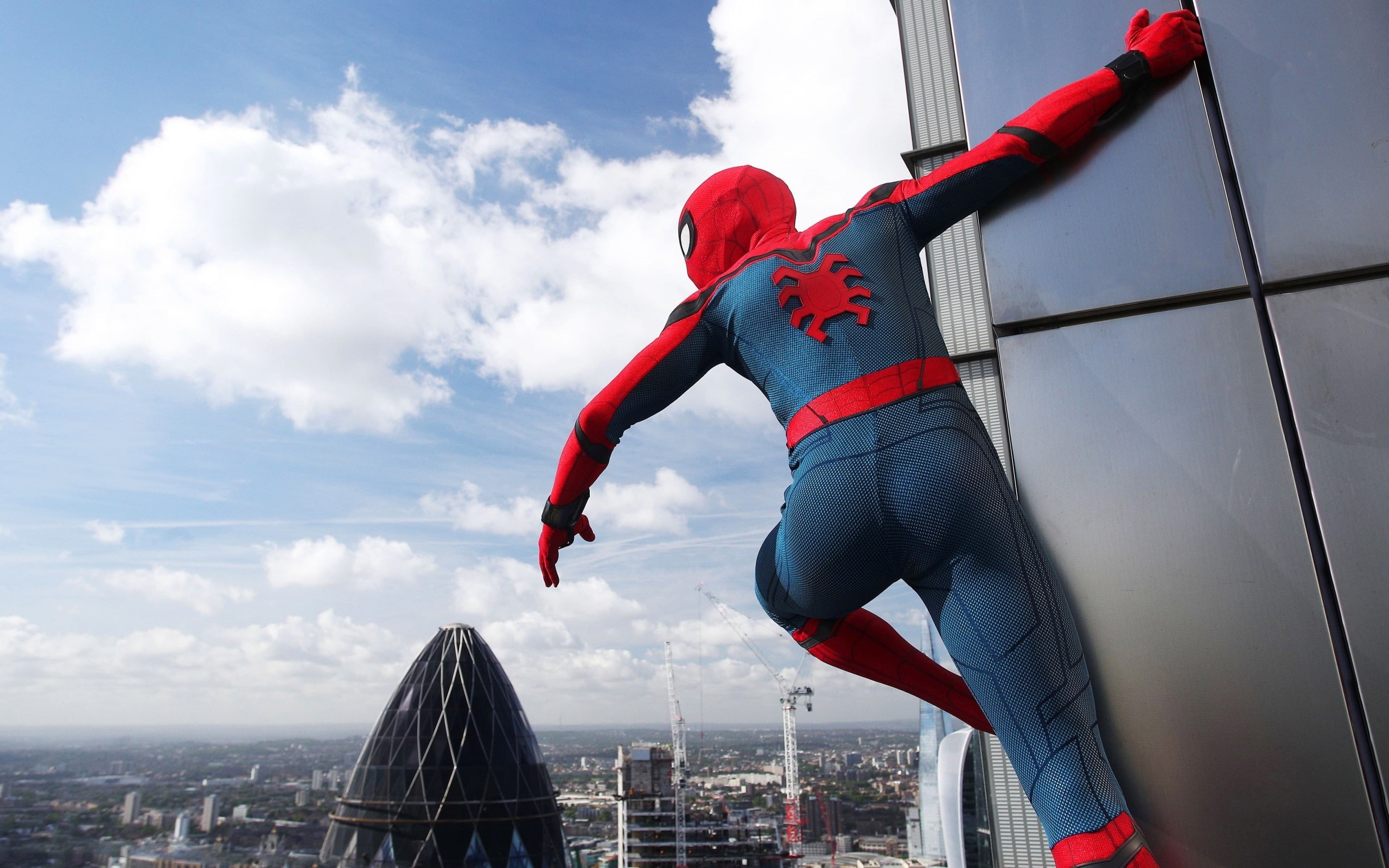 sky, urban skyline, cloud - sky, outdoors, nature, day, protection, cityscape, homecoming, man, helmet, office building exterior, adult, city, HD Wallpaper