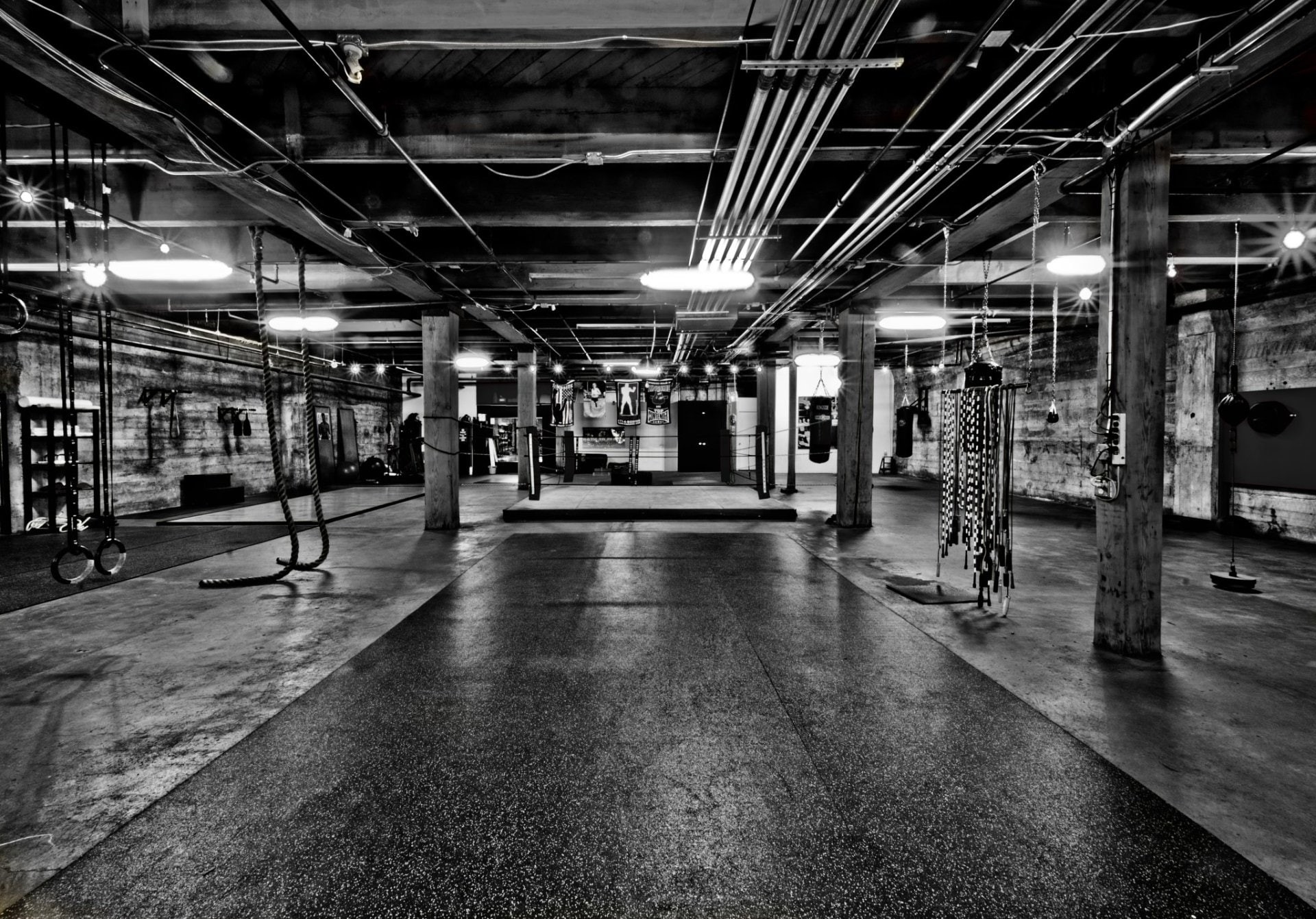 parking garage, illuminated, ceiling, empty, 1080P, Boxing, the way forward, night, parking lot, tiled floor, direction, architectural column, industry, HD Wallpaper