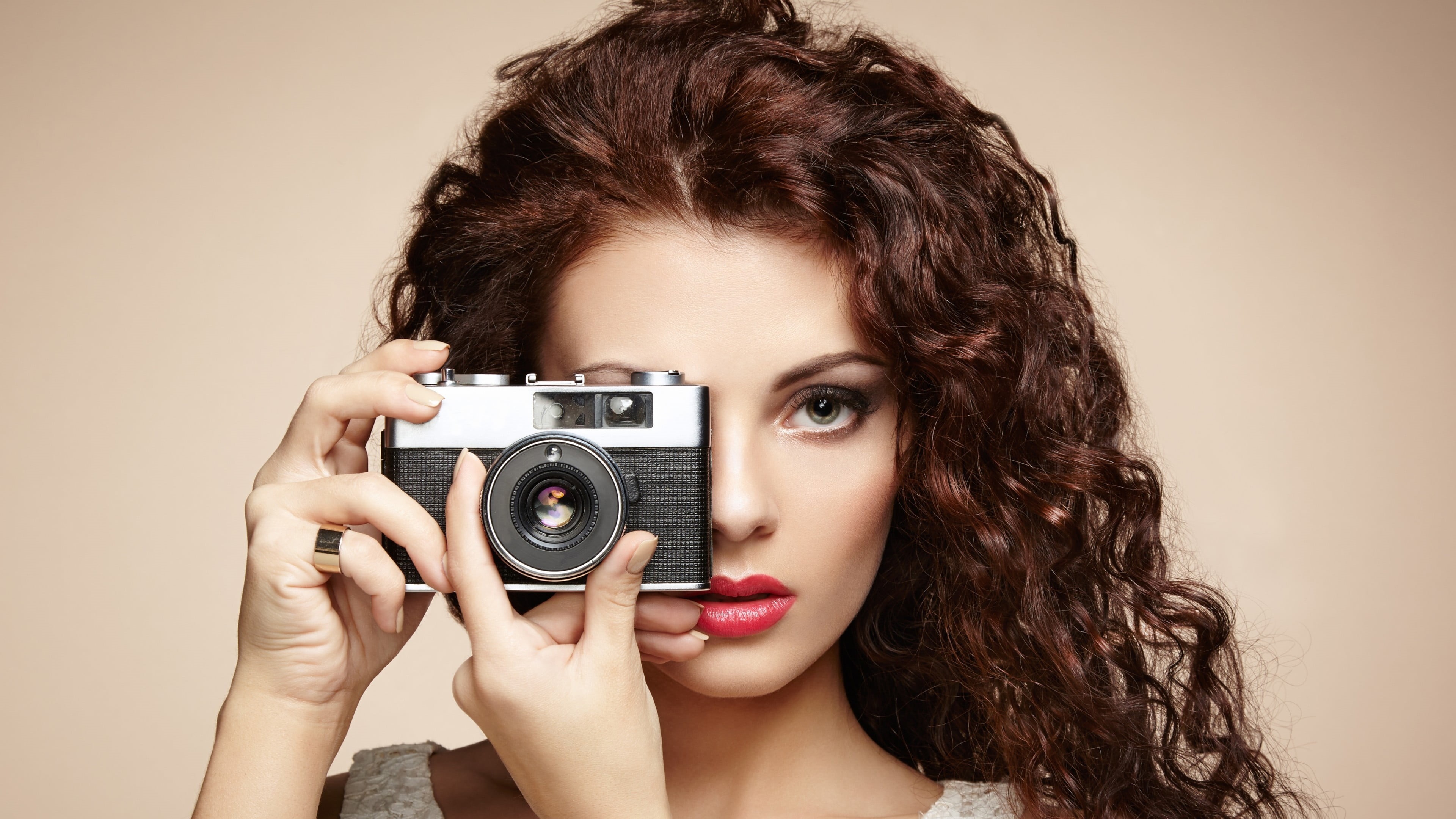 photography themes, black, curly hair, beauty, hair, beautiful woman, photographer, camera - photographic equipment, makeup, young adult, one person, studio shot, HD Wallpaper