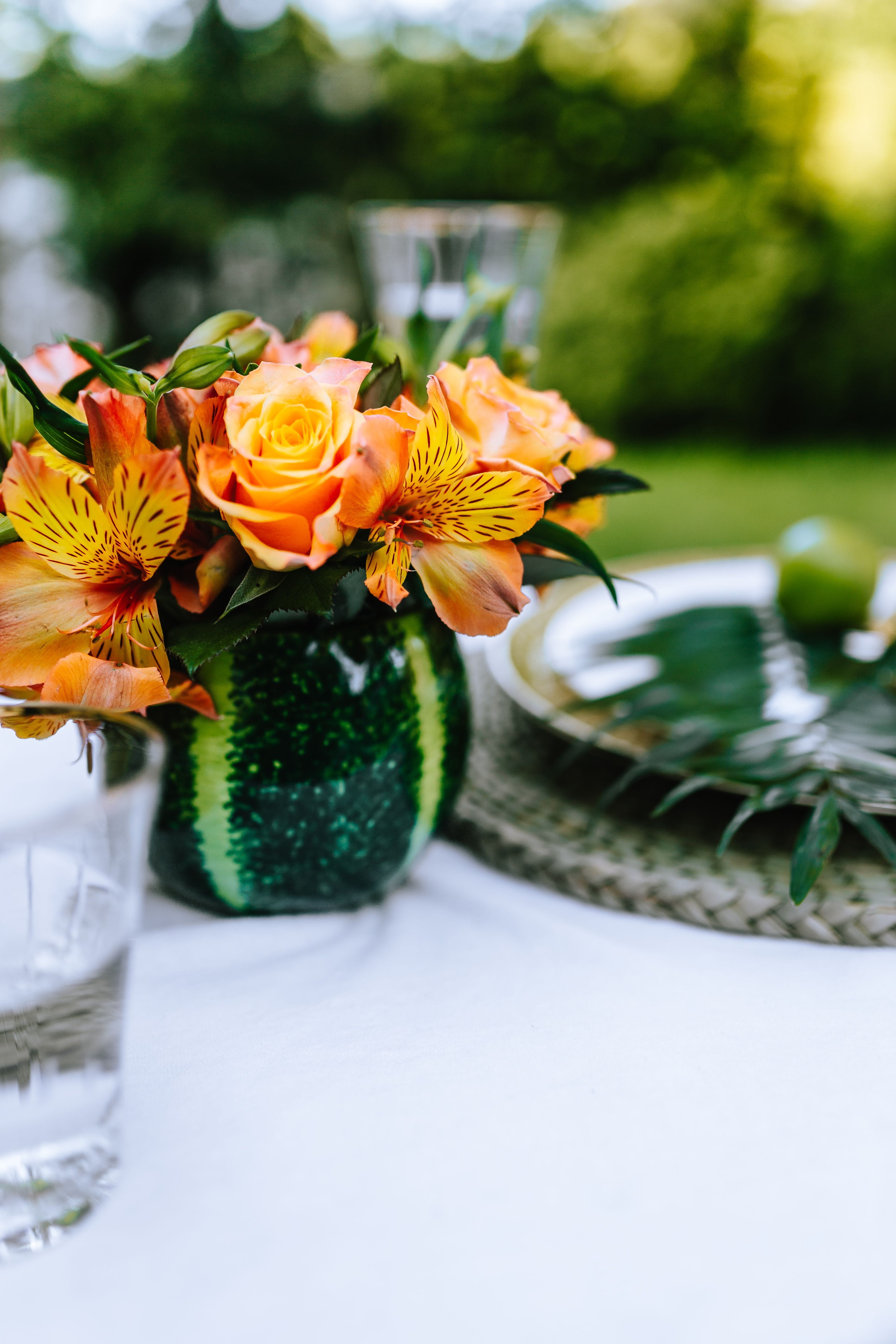 leaves, decoration, freshness, Flowers, focus on foreground, beauty in nature, inflorescence, fragility, green Color, bouquet, yellow, tropical, leaf, flower arrangement, Phone HD Wallpaper