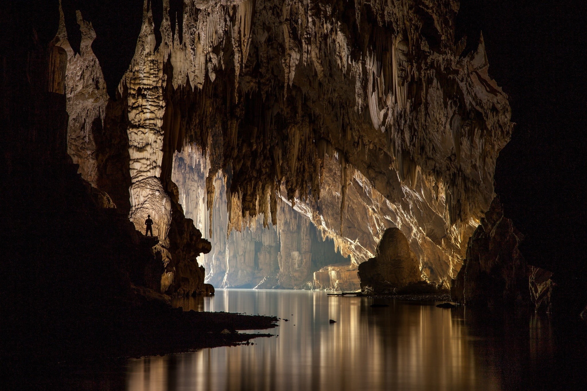 brown, men, photography, tranquil scene, cave, non-urban scene, 500px, waterfront, rock, solid, beauty in nature, tranquility, eroded, water, no people, HD Wallpaper