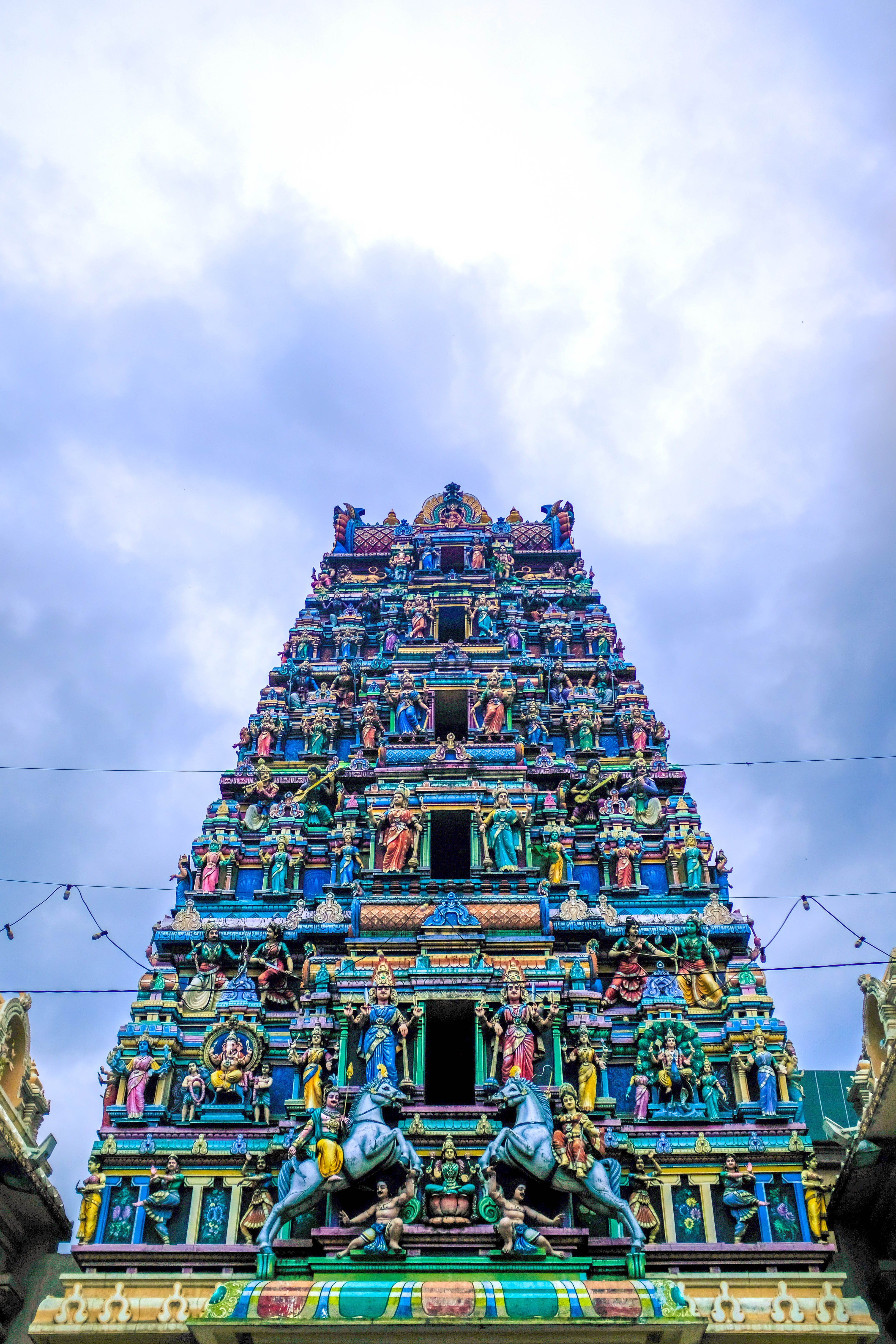 sky, belief, no people, hinduism, place of worship, spirituality, building exterior, day, indian temple, 5K, religion, ornate, outdoors, flea market petaling street, Phone HD Wallpaper