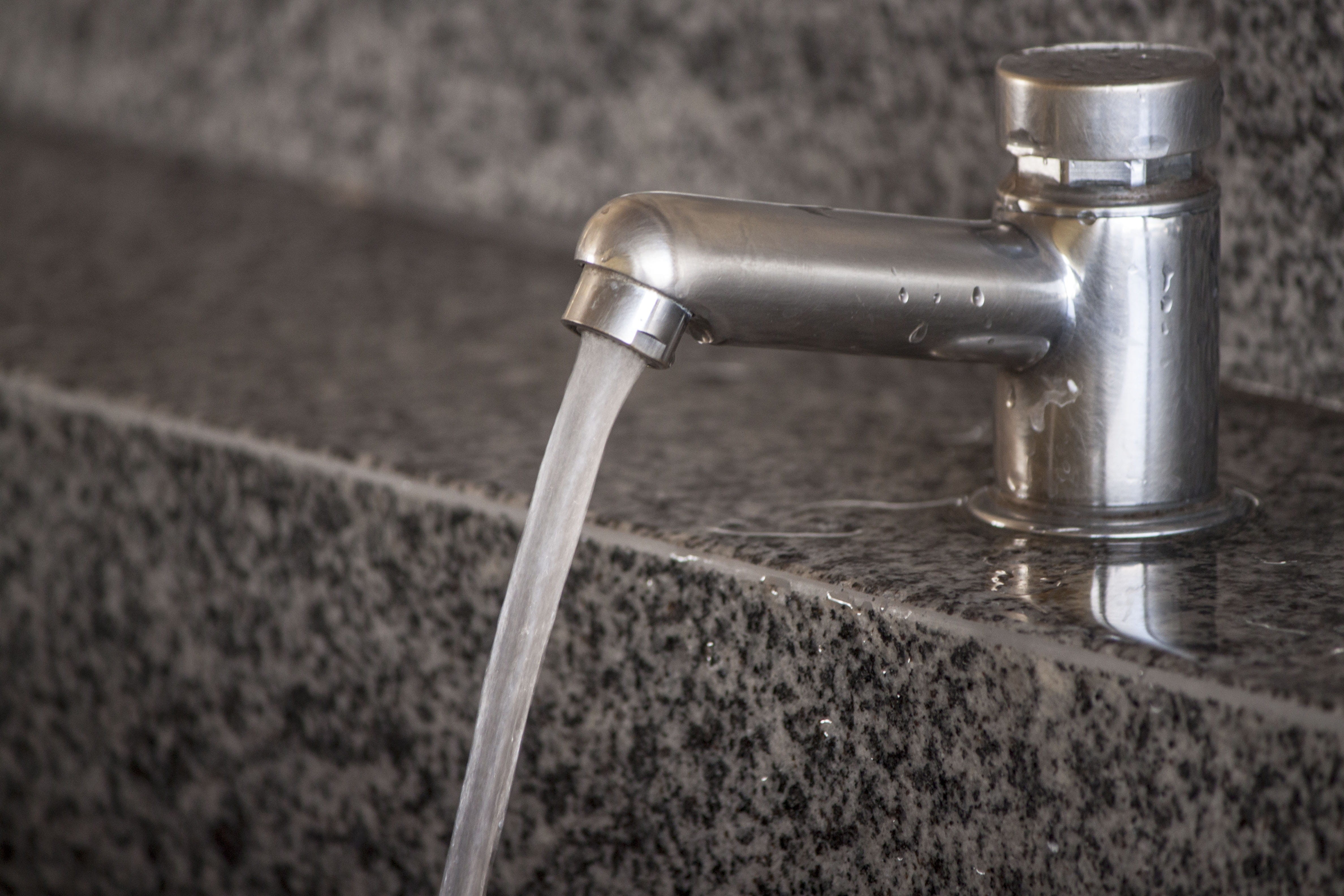 metal, outdoors, motion, nature, running, wash, close-up, hygiene, inserting, running water, focus on foreground, faucet, tap, stainless, shiny, silver, HD Wallpaper