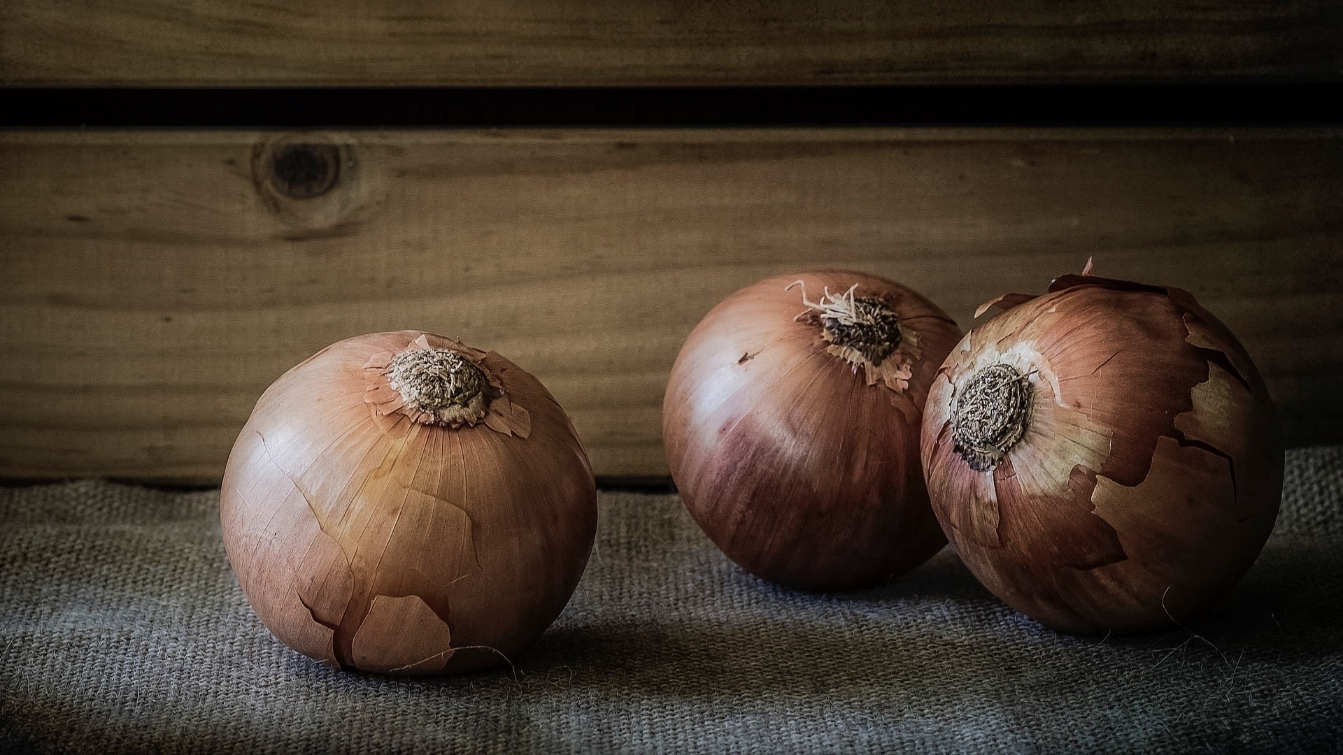 still life, wood, food, 1080P, Onions, HD Wallpaper