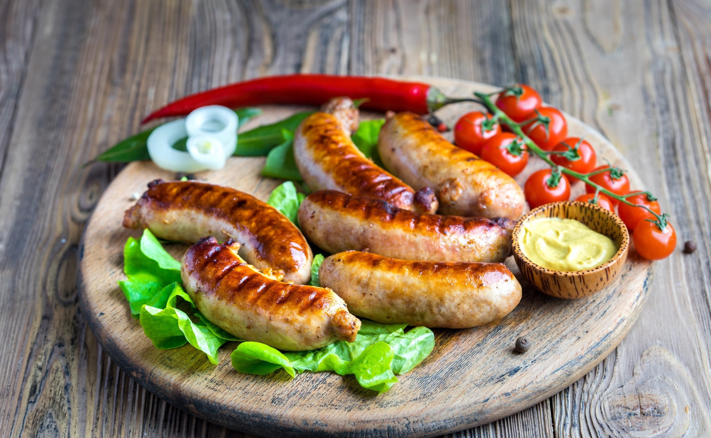 snack, high angle view, food, tomato, preparation, tomatoes, meal, table, barbecue, 2K, fruit, wood - material, meat, grilled, herb, sausage, ready-to-eat, HD Wallpaper