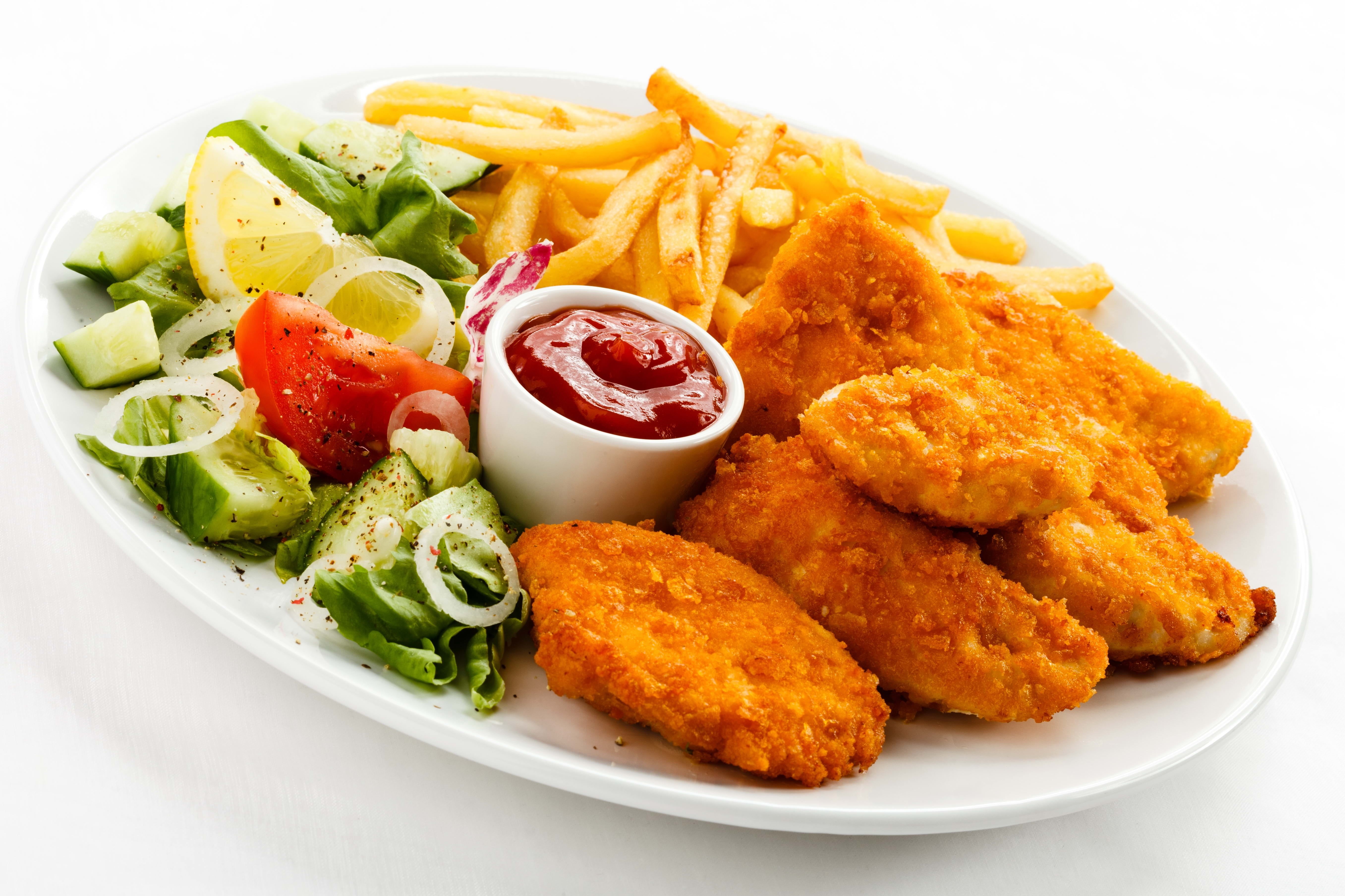 nuggets, meat, refreshment, potato, no people, red, food And Drink, meal, gourmet, take out food, savory Sauce, plate, ready-to-eat, fast food, sauce, lunch, HD Wallpaper