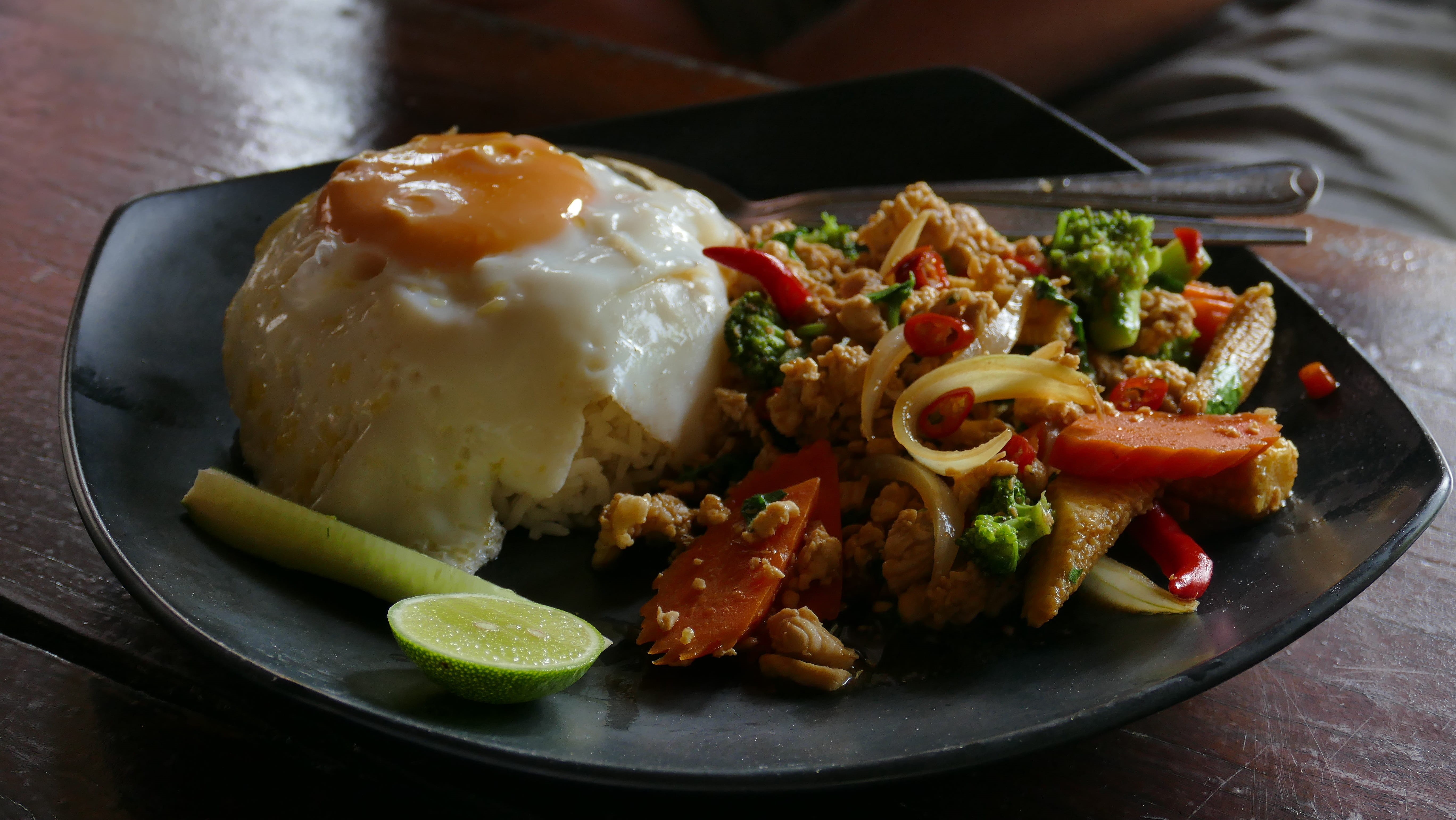 shell, close-up, dinner, wellbeing, food, food and drink, red, indoors, Thailand, fried, vegetarian, black, citrus fruit, meal, garnish, serving size, egg, HD Wallpaper