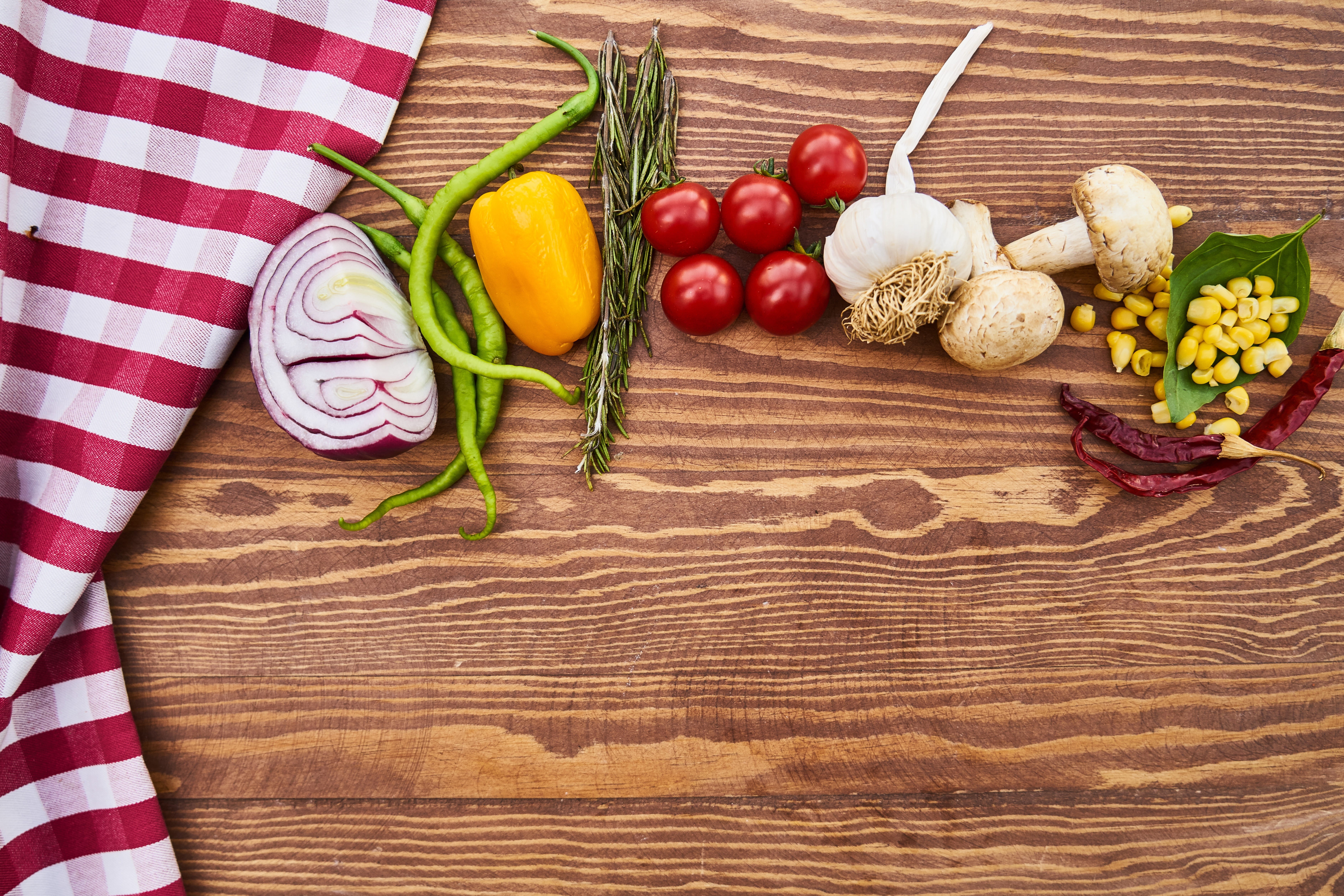 vegan, food photo, nutrition, macro, vegetarian food, still life, beautiful, 5K, delicious, product photo, freshness, line, healthy lifestyle, spice, onion, HD Wallpaper