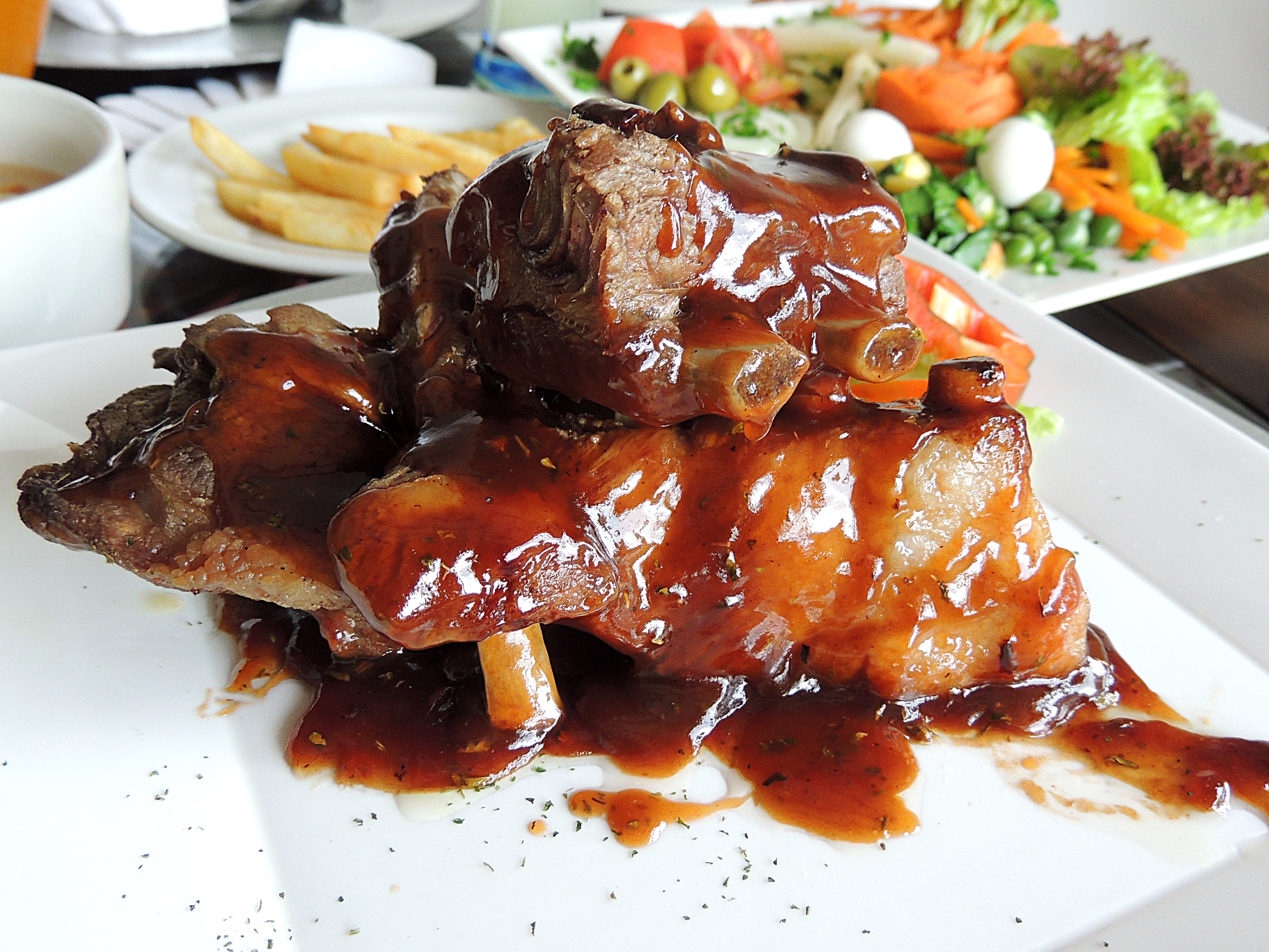 focus on foreground, high angle view, ready-to-eat, vegetable, french fries, costillar, dinner, garnish, pork meat, serving size, protein, dish, plate, HD Wallpaper